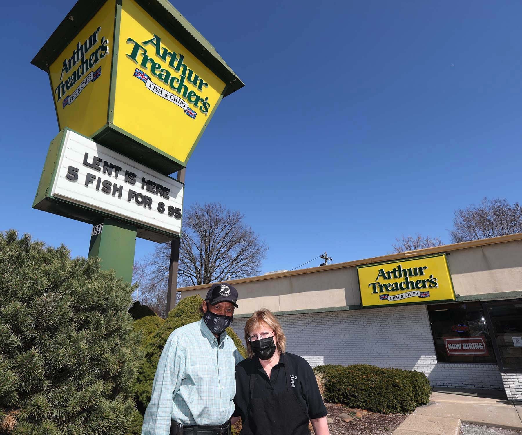 Akron Dish Arthur Treacher S Still Dishing Up Fish And Chips In Cuyahoga Falls