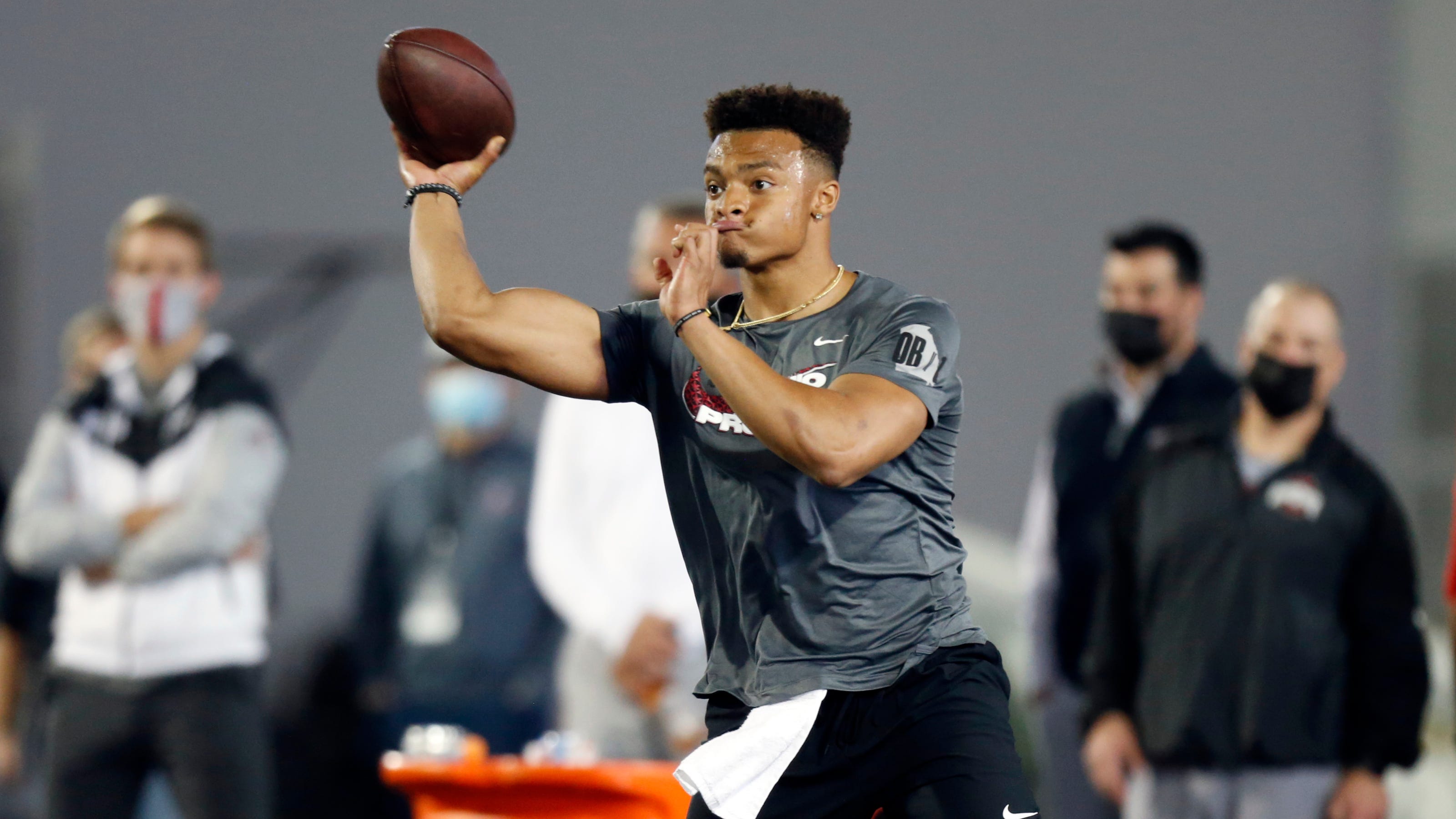 Justin Fields runs 4.44second 40yard dash at Ohio State's pro day