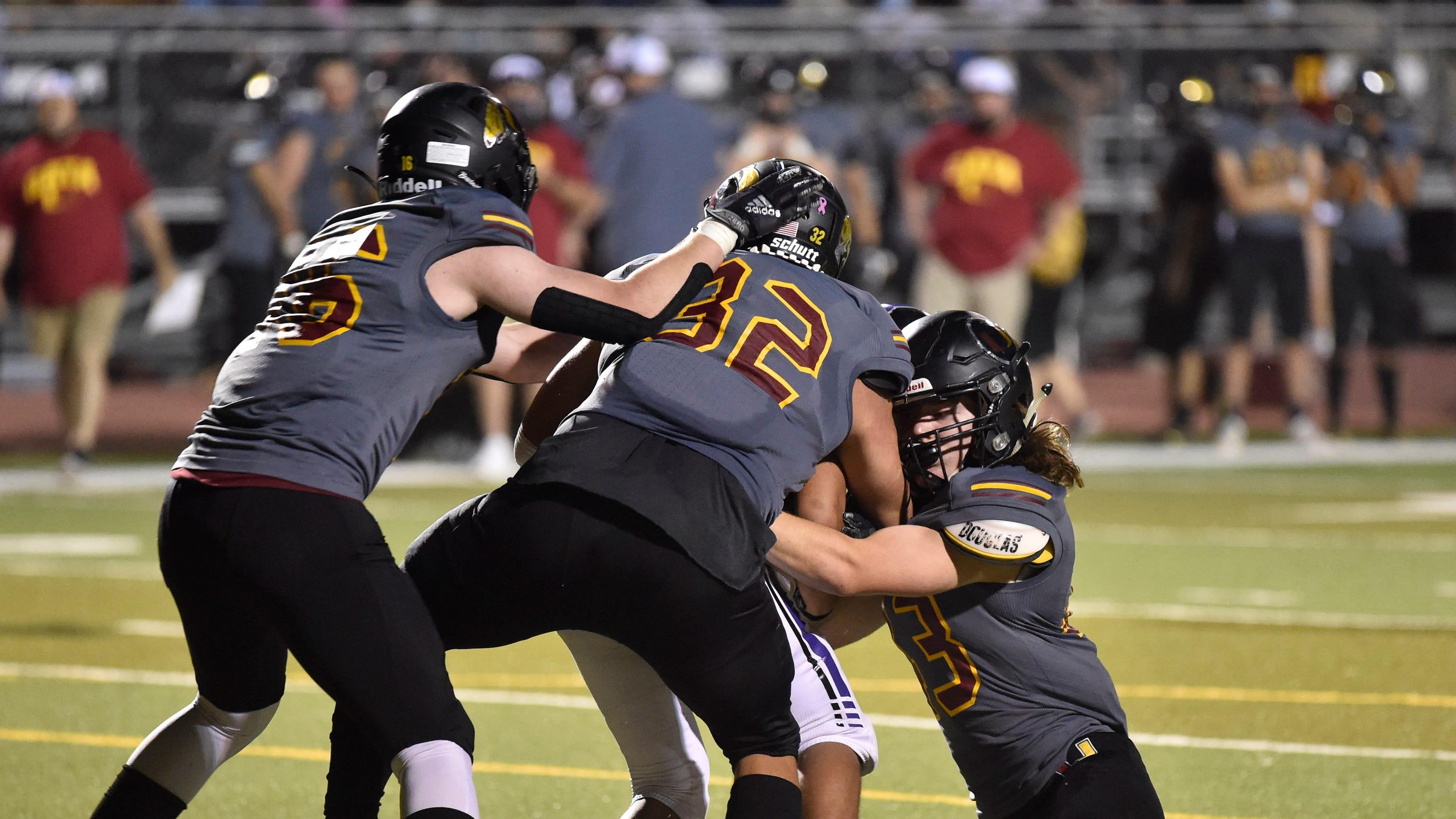 Tulare Union scores eight touchdowns in win over Mission Oak