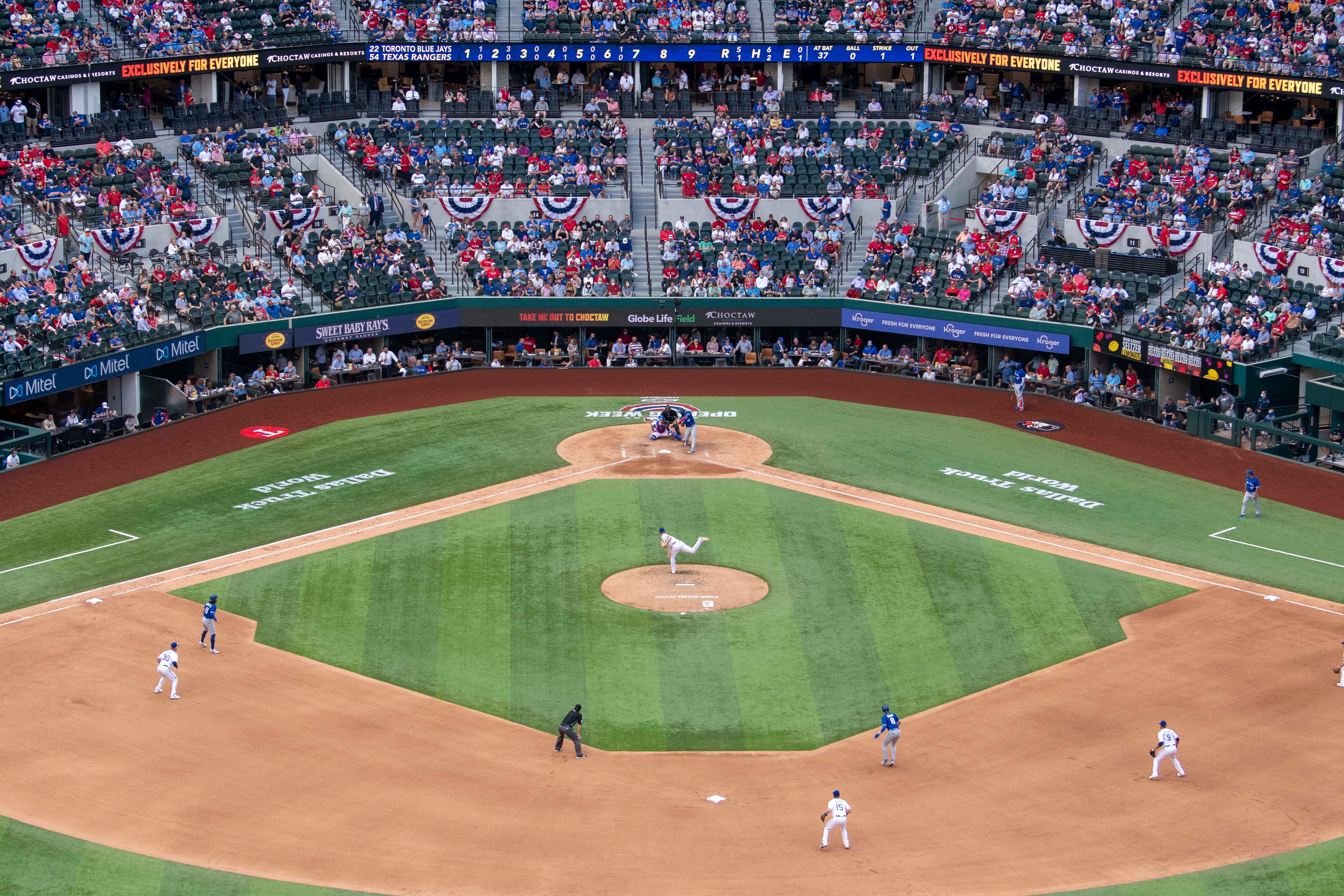 Blue Jays Spoil Rangers Opener Before Largest Mlb Crowd Since Covid 19