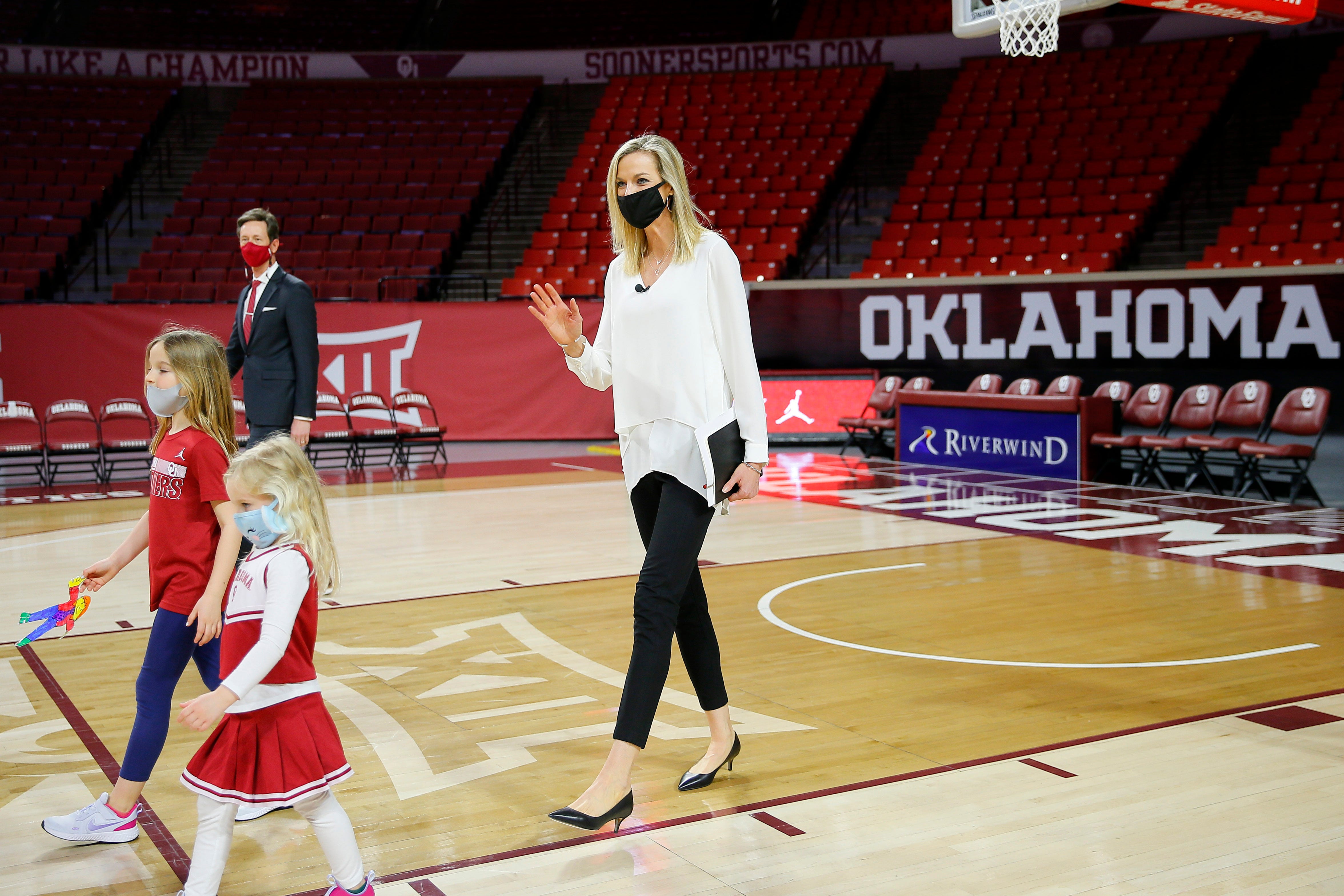 OU Women S Basketball Jennie Baranczyk Creating Sooners New Culture   60d8d5ea 7780 411d Bc9c 5fc6f7b0a55f  LX10718 