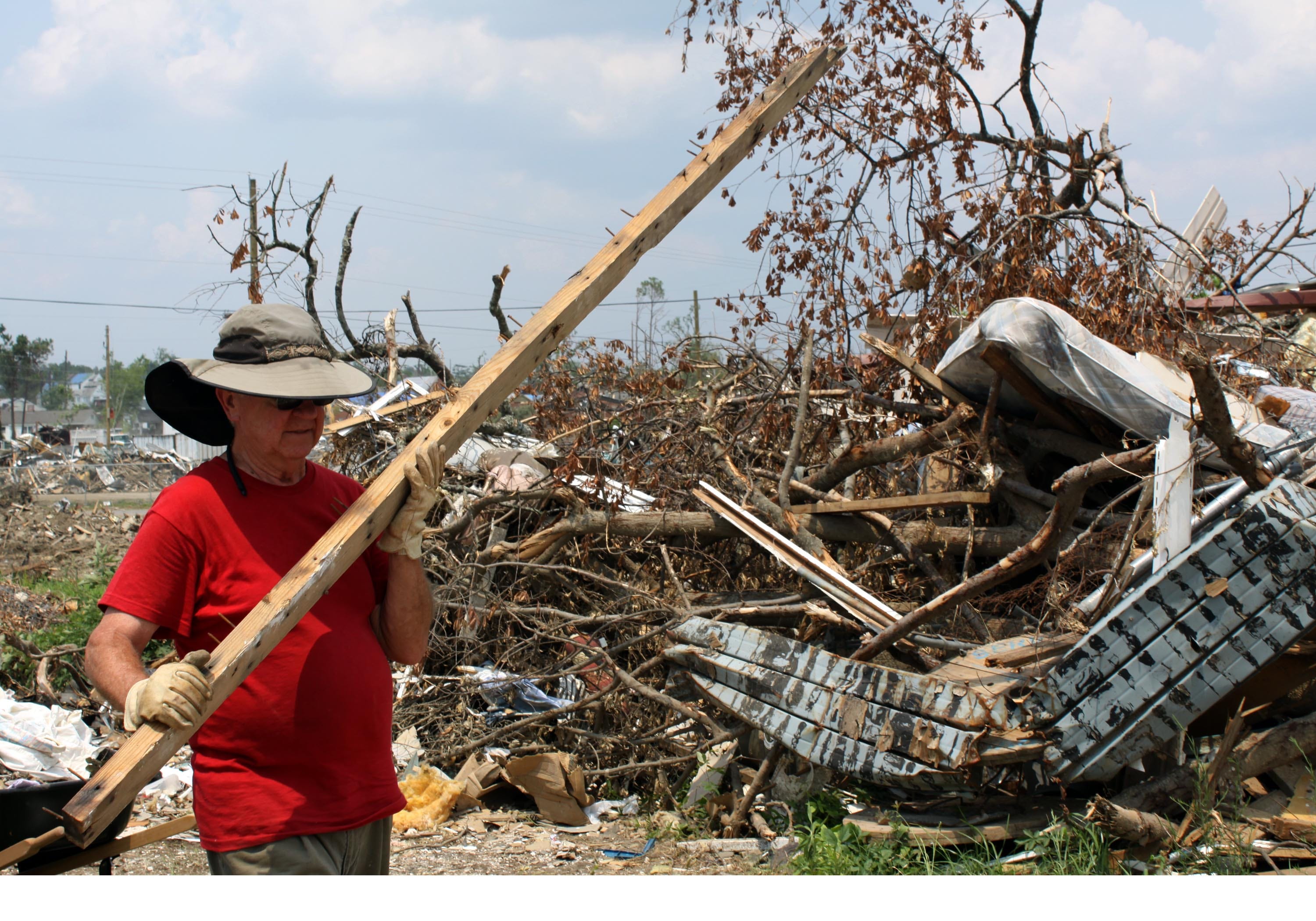 Charlie Sheen tours tornado damage in Alabama