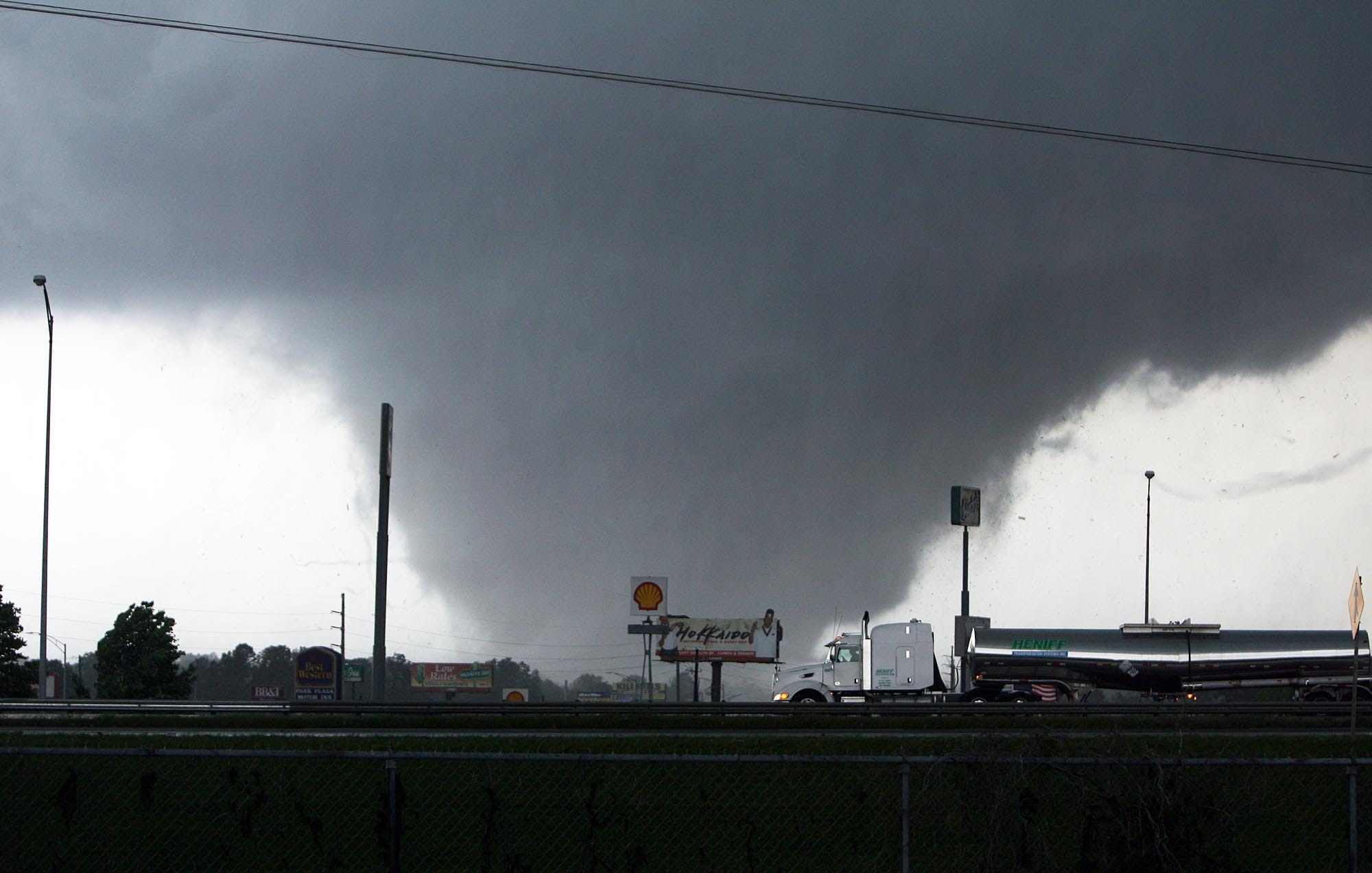 Tuscaloosa Mayor Feared 'thousands Are Gonna Be Dead' April 27, 2011