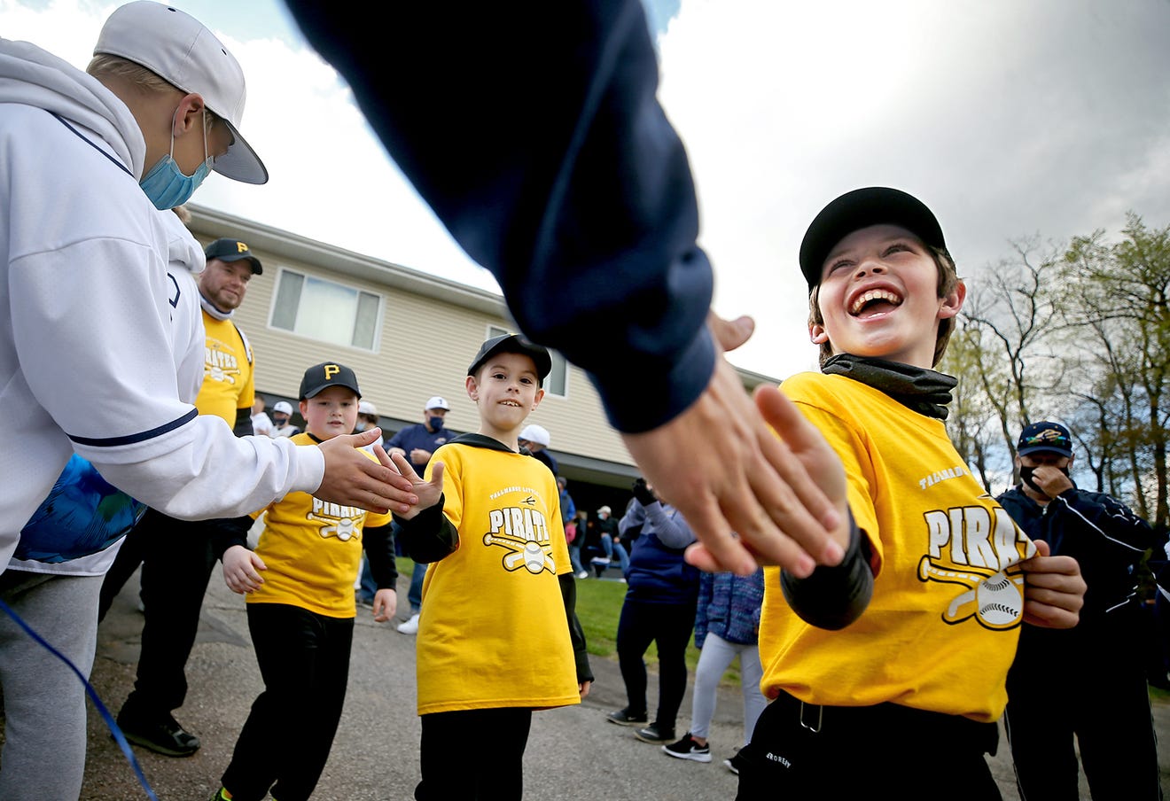 Tallmadge Little League parade first in city since pandemic.