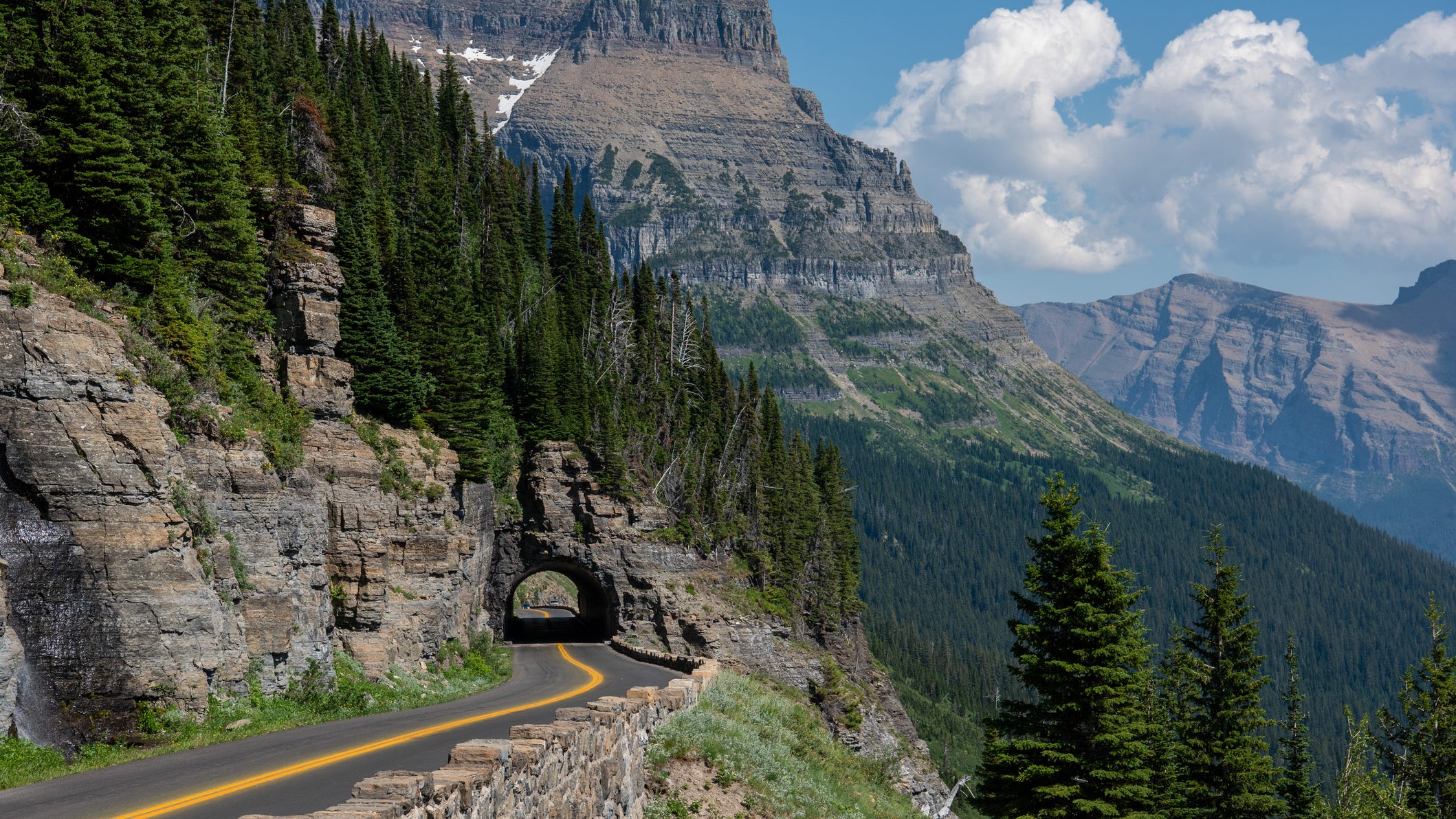 glacier-national-park-how-to-get-tickets-for-going-to-the-sun-road