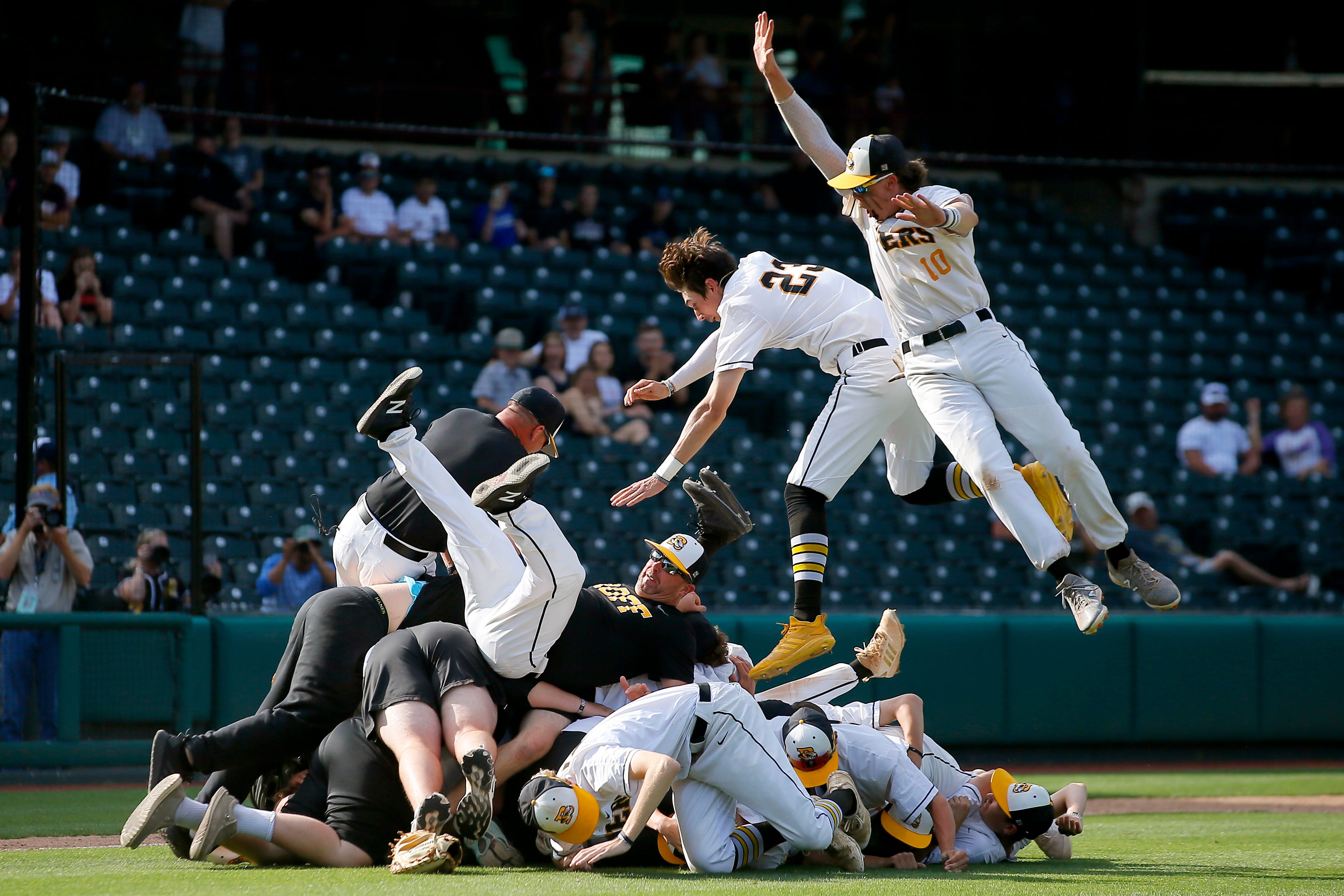 Oklahoma High School Baseball: Roff, Fort Cobb-Broxton Win State Titles