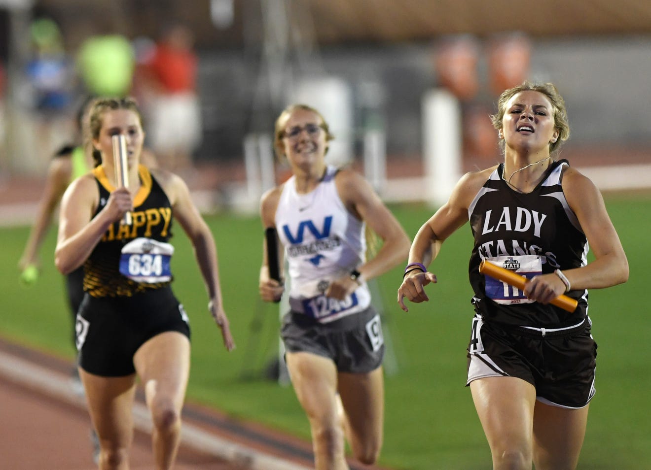 UIL state track meet: Five-girl Sands squad brings home team title