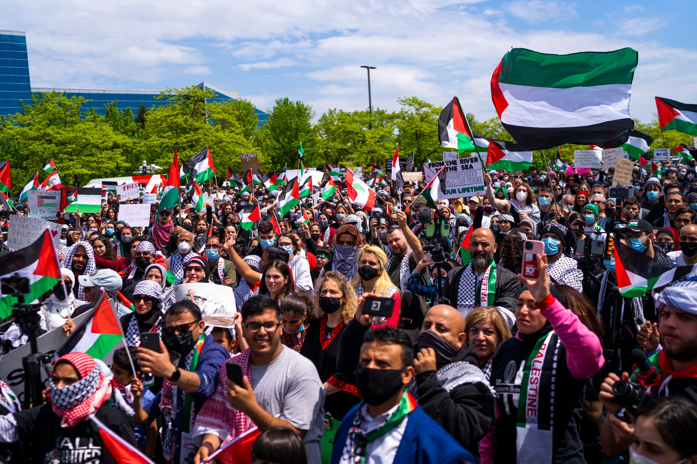 Nearly 2,000 march in Dearborn in support of Palestinians amid violence
