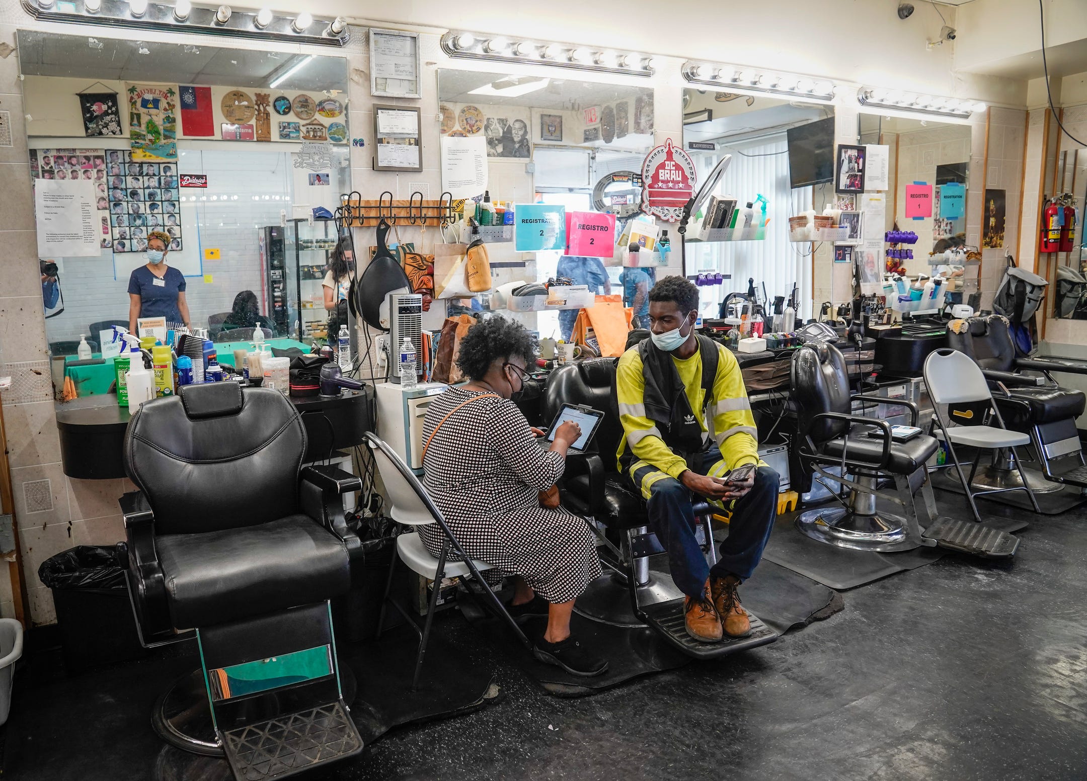 A Barber's Deal In Hartford: Get A COVID Shot, And The Haircut Is