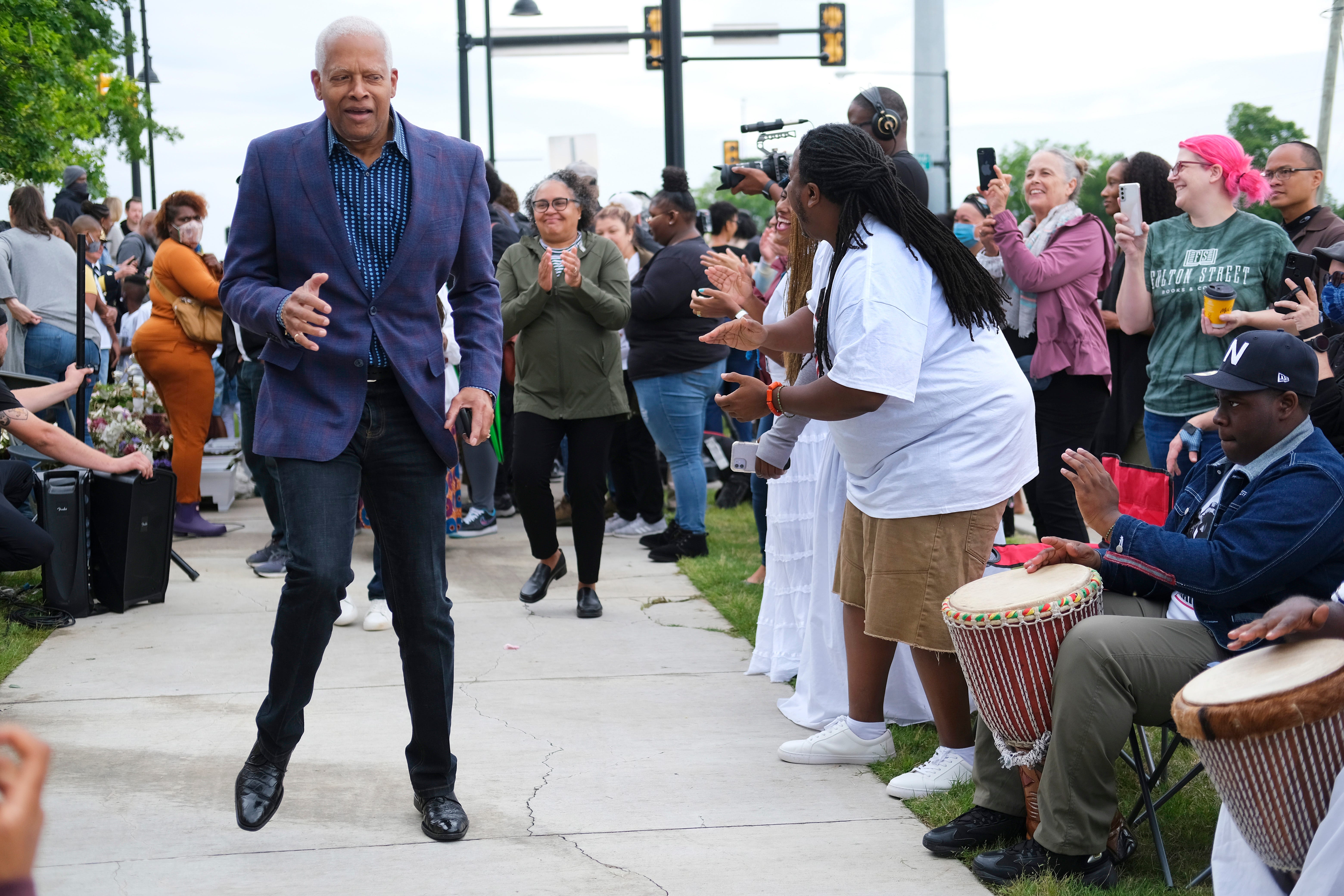 'In This Soil, There's Also Hope': Ceremony Marks Tulsa Race Massacre ...