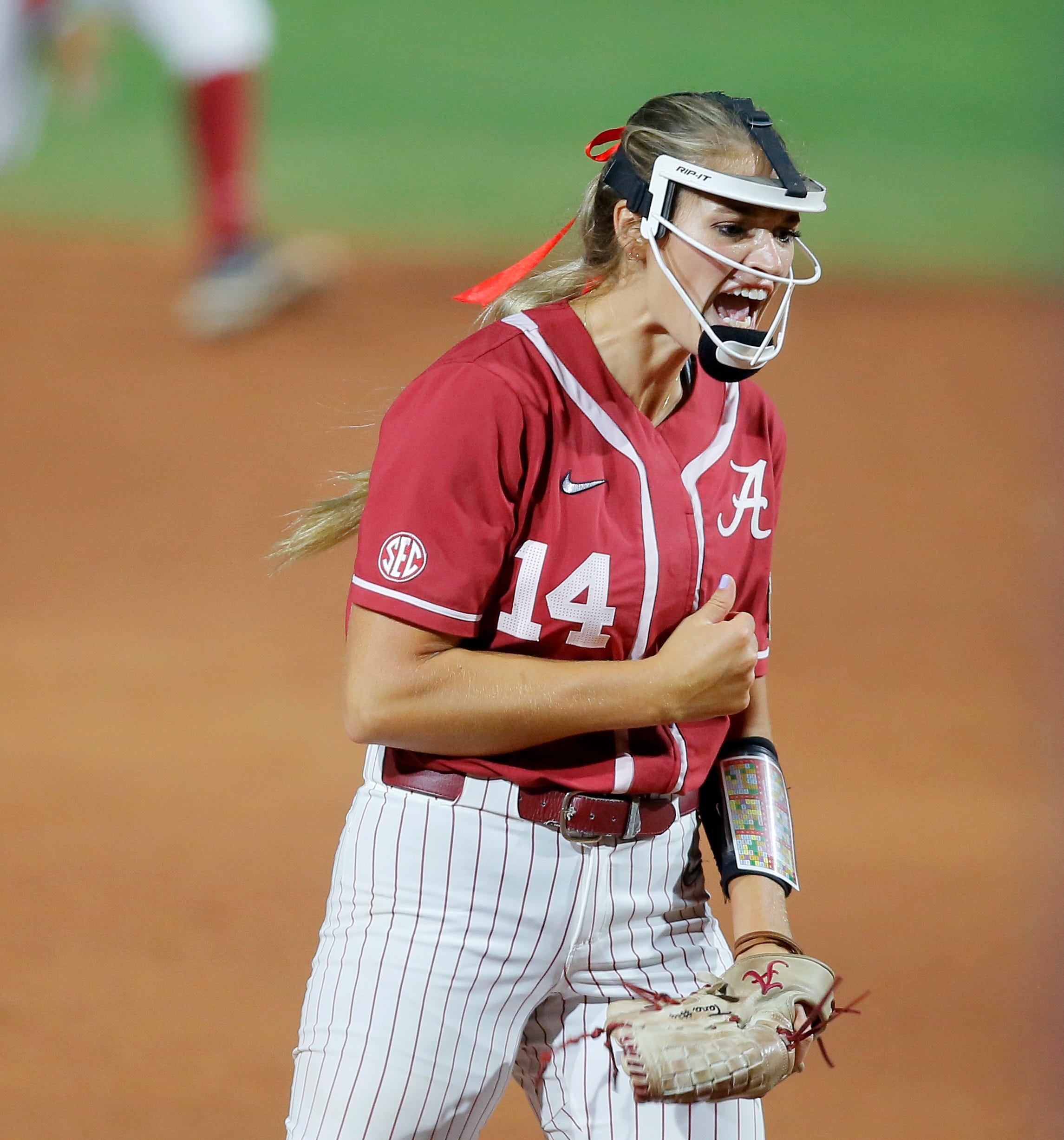 Alabama Softball Sells 3,200 Season Tickets For 2022 Season