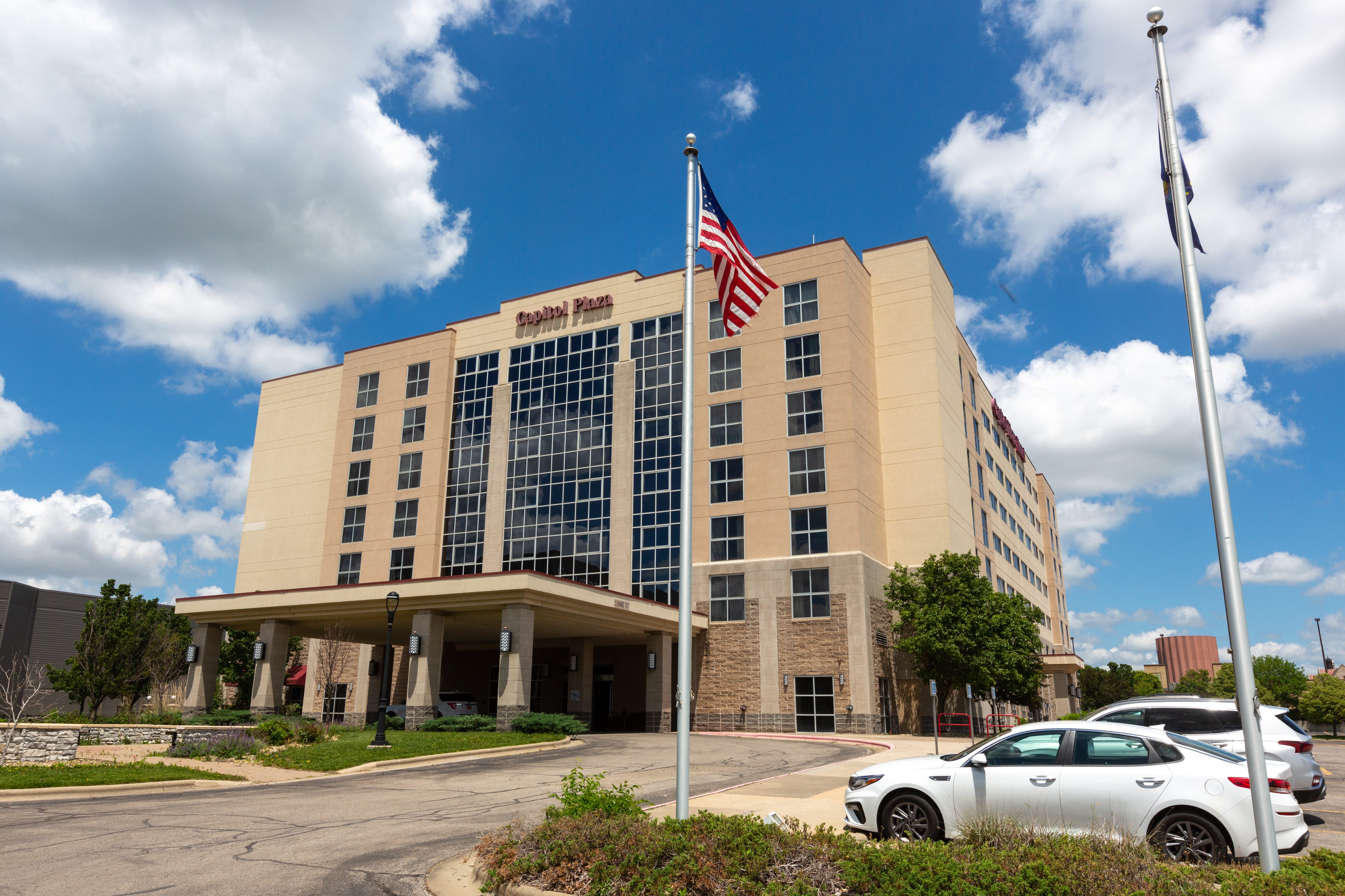 Topeka S Capitol Plaza Hotel Under New Ownership Management   390c7cbf 44e7 405a A87f Dd7424c41c15 20210607 CapitolPlazaHotel.EN 1 