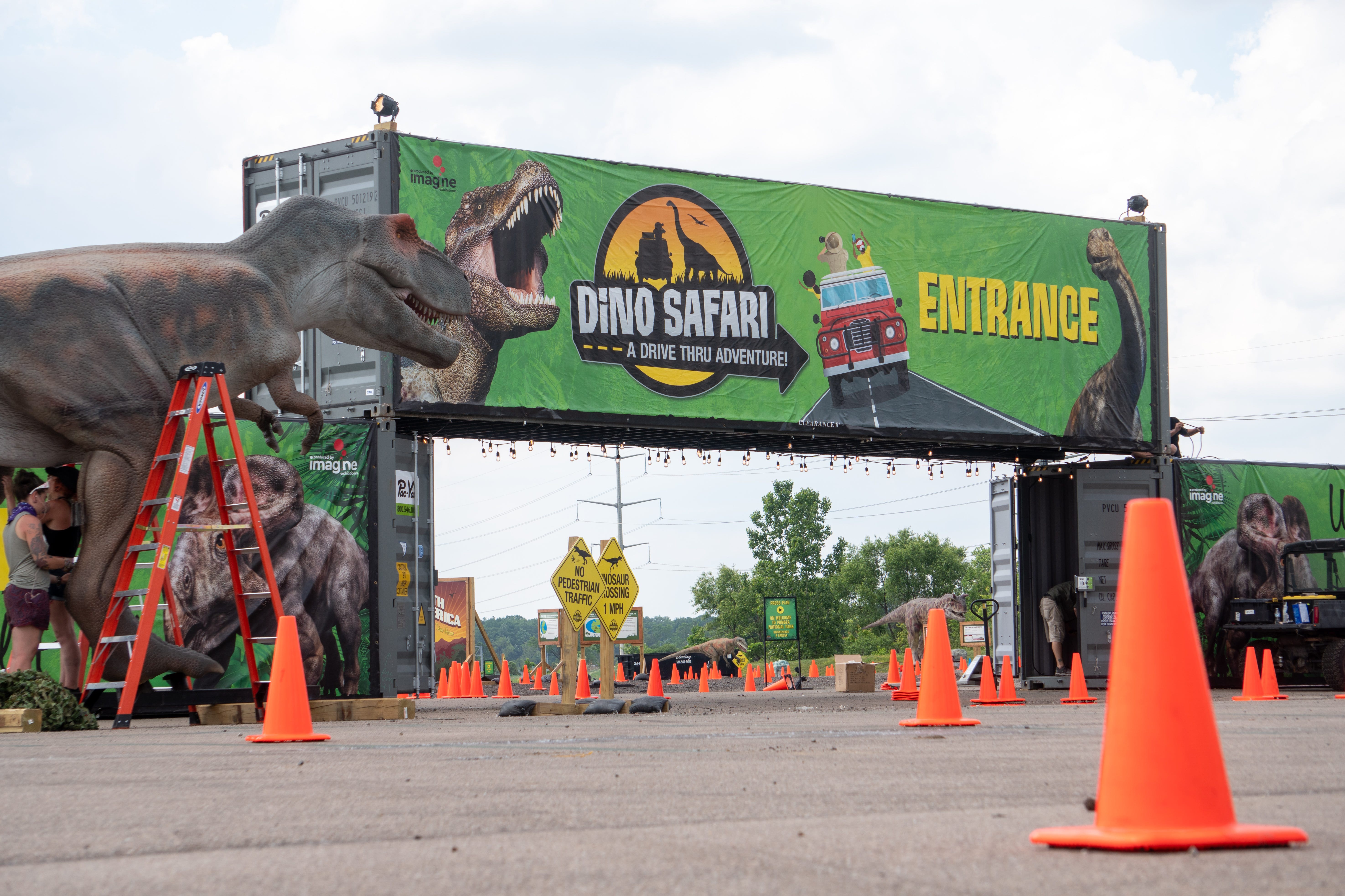 Dino Safari In Novi Takes Visitors On A Drive Through Time