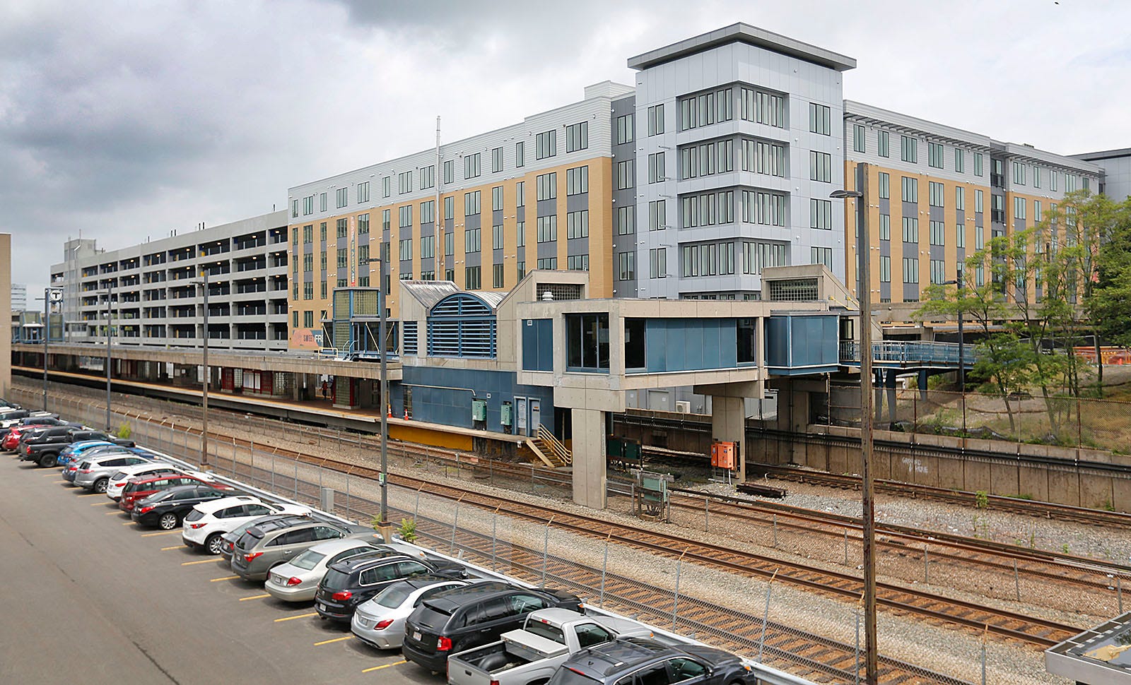 quincy apartments near red line