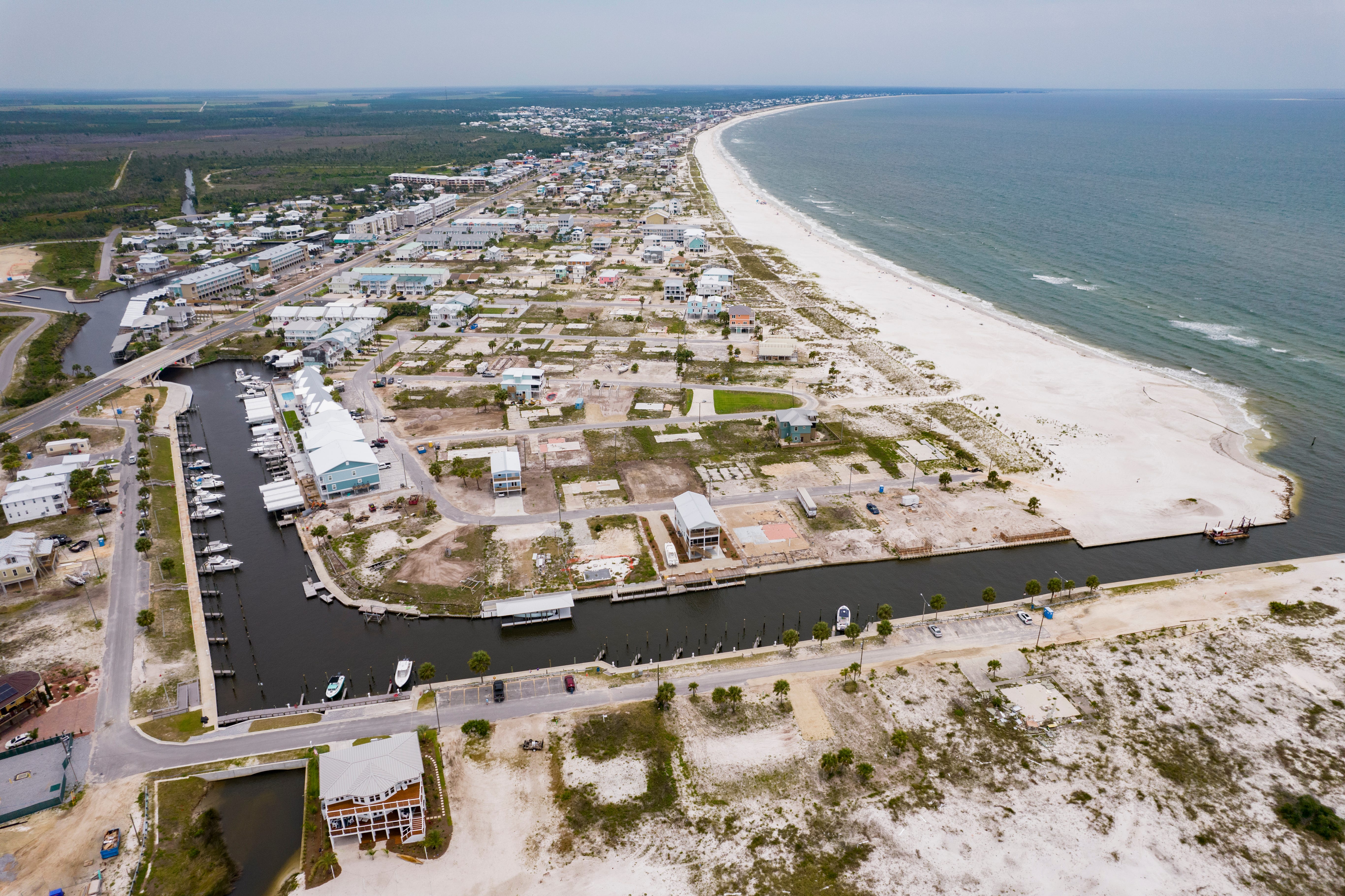 mexico beach        
        <figure class=