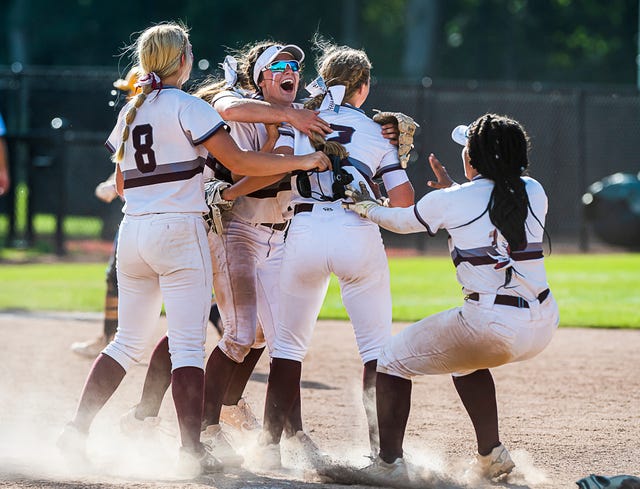 Buchanan Advances To Mhsaa State Softball Final