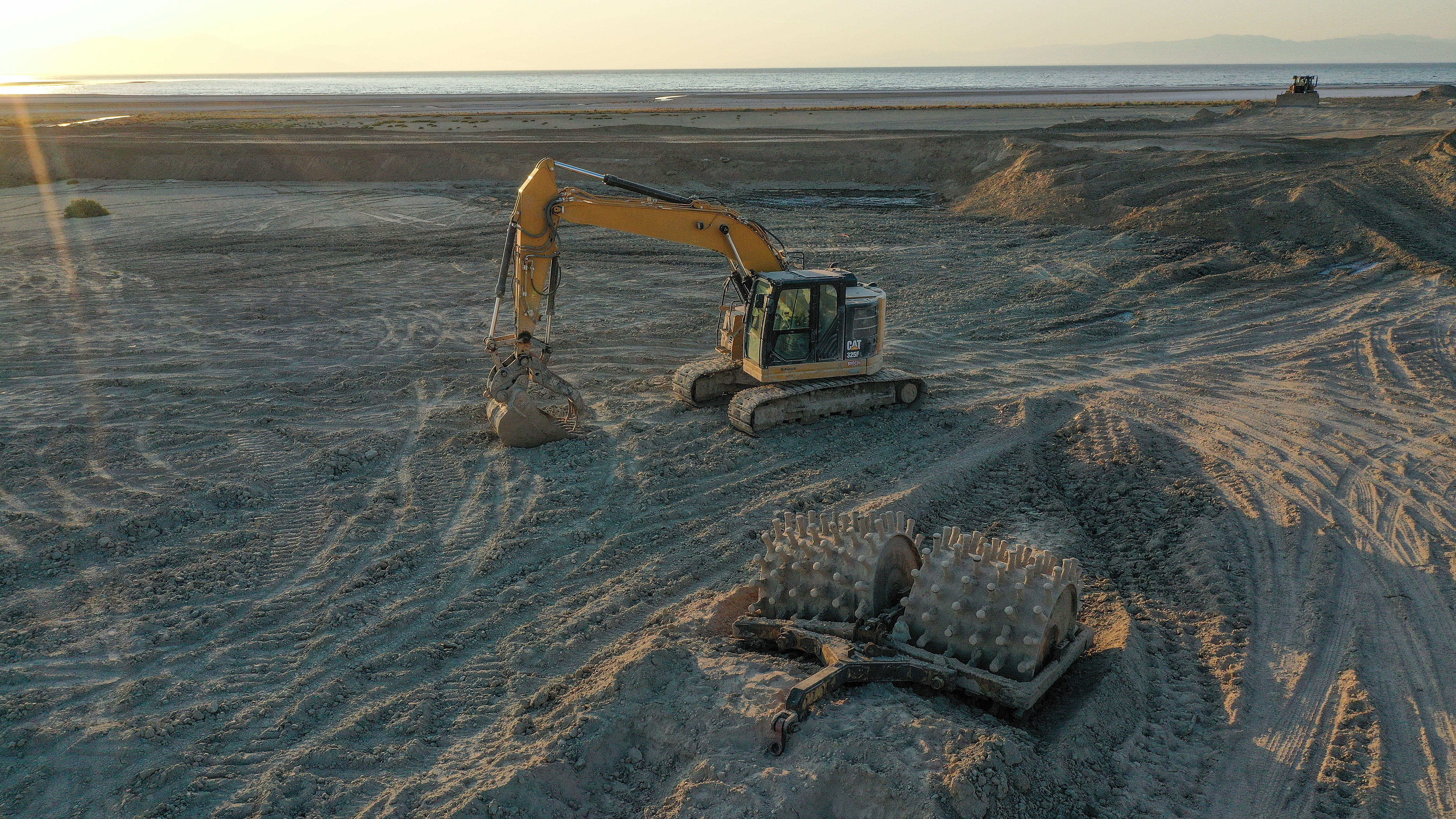 Salton Sea over 20 years: Jay Calderon photo show how land transformed