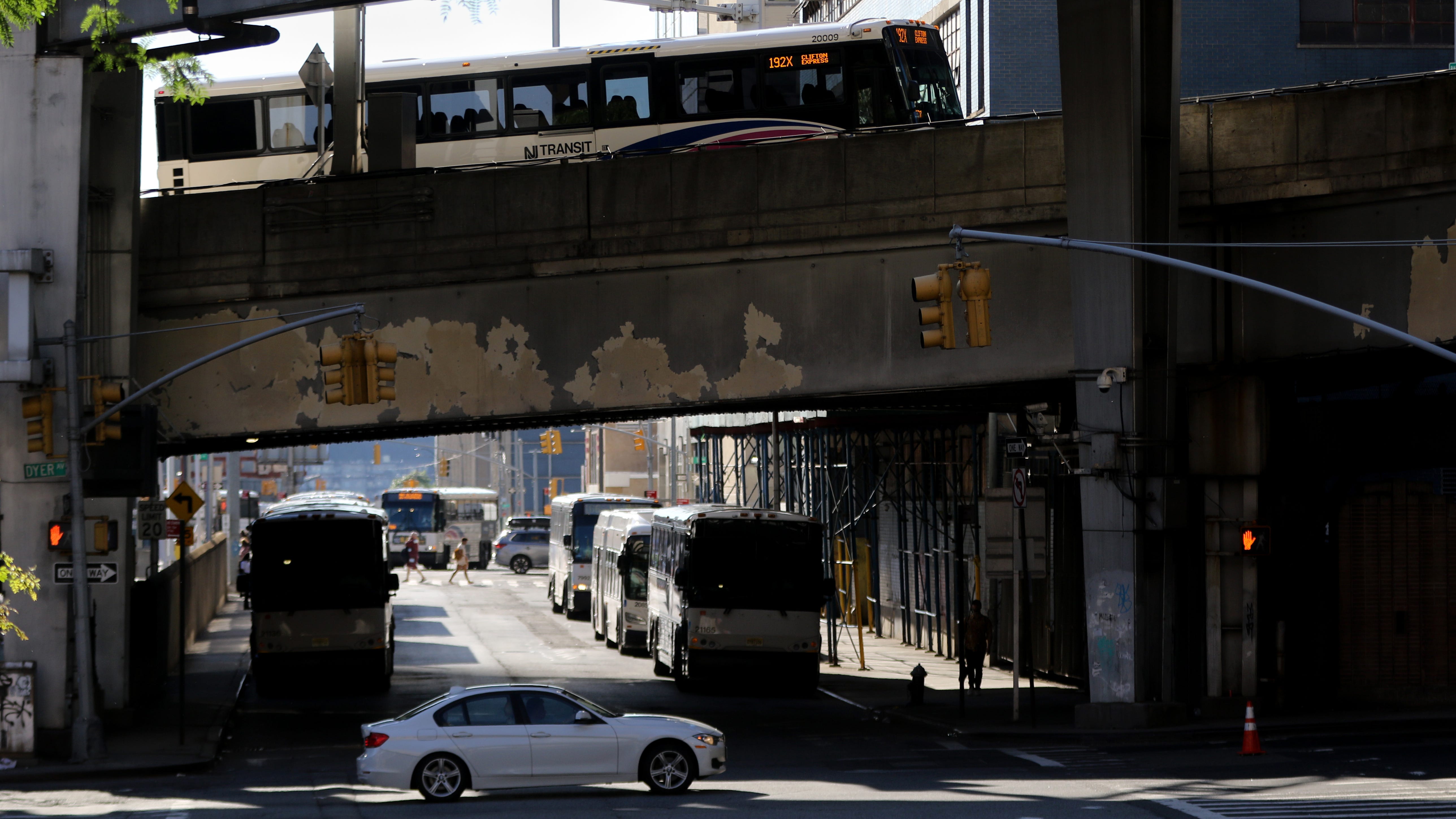 Port Authority Bus Terminal, Manhattan to Mall at Short Hills, Millburn, Nj  with public transportation