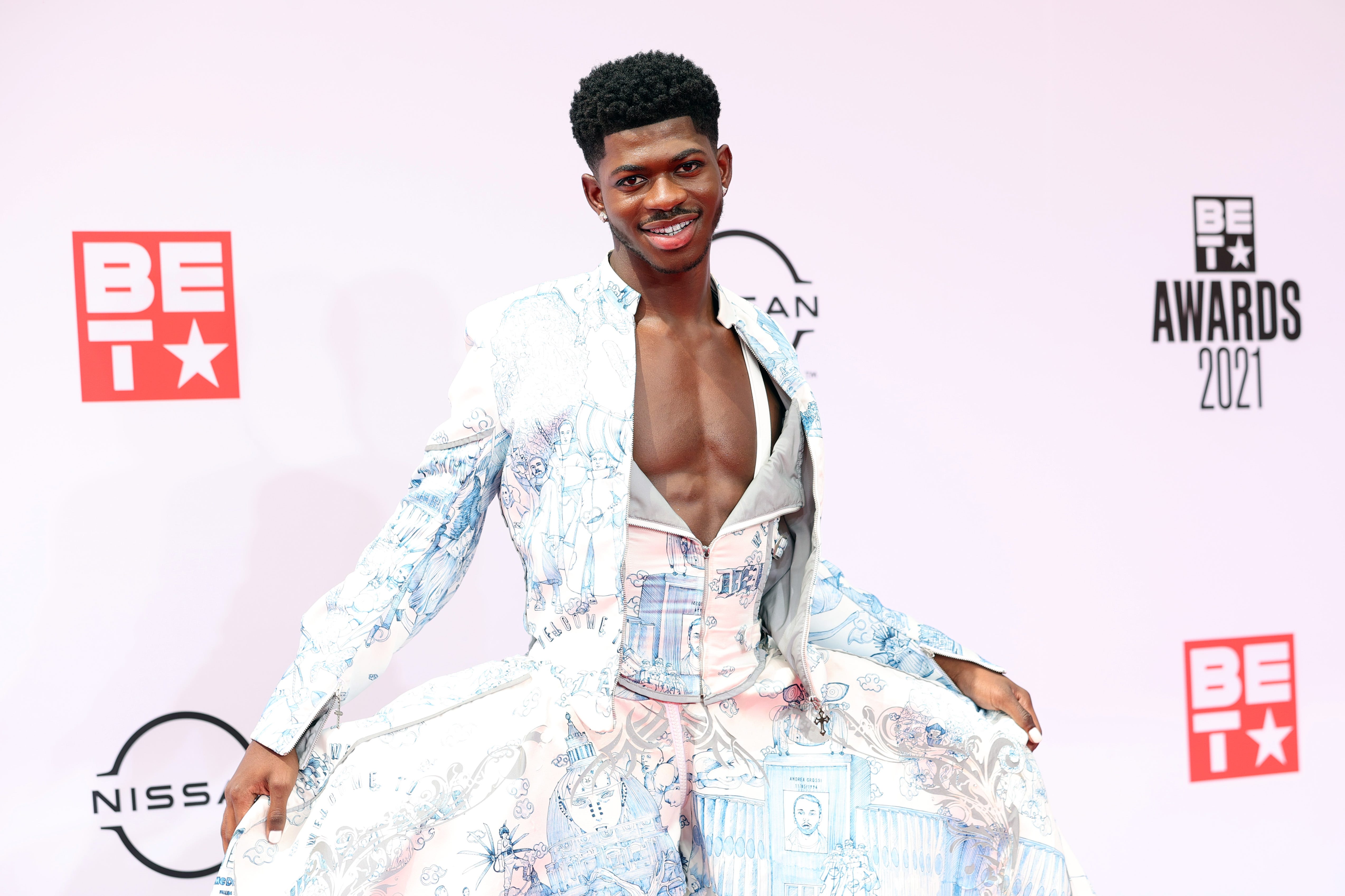 Is lil nas x gay anymore