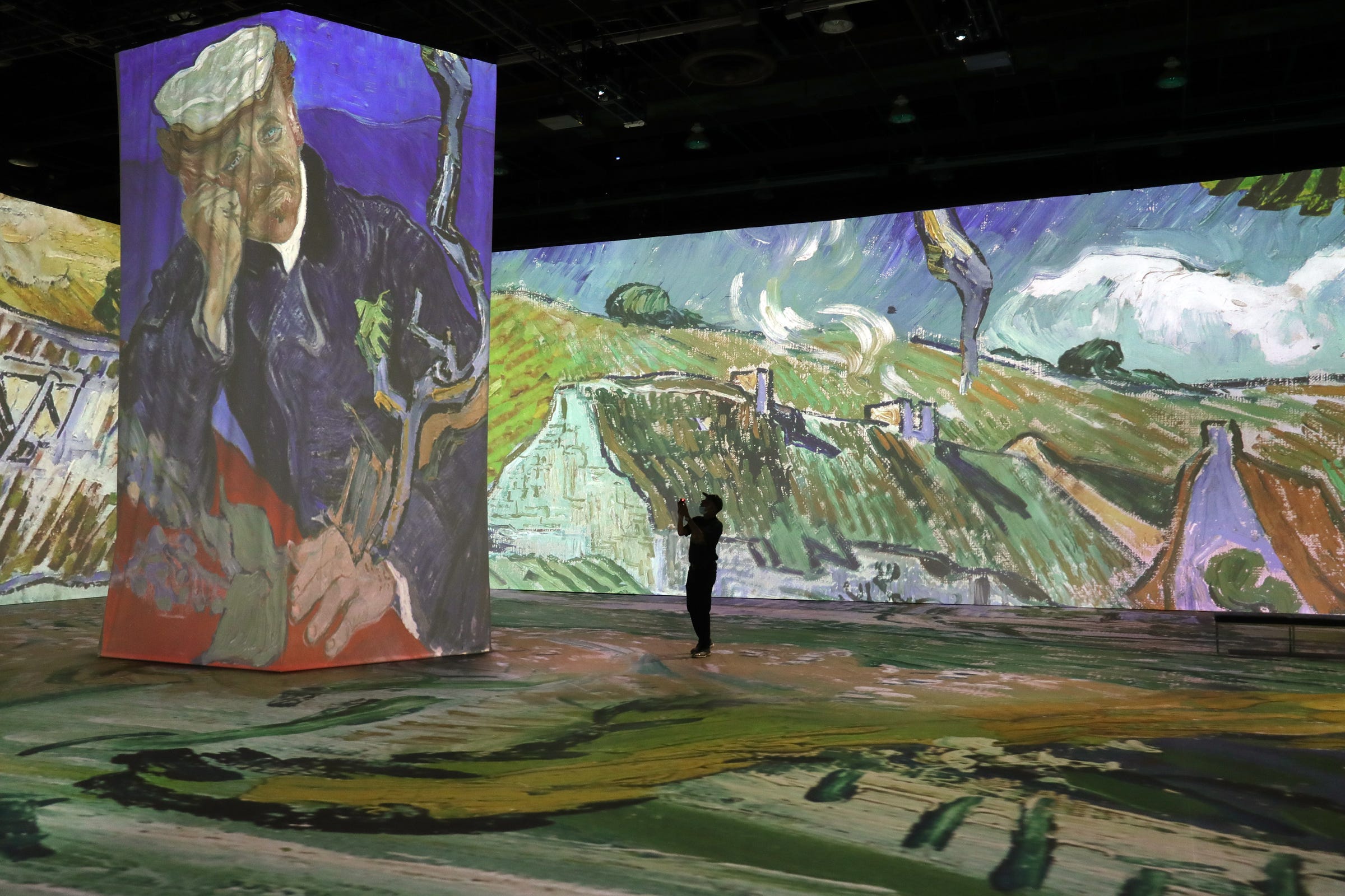 Immersive Van Gogh Exhibit Brings Paintings To Life In Detroit   983e21ca 33ce 420d B486 8cbb8ce21d22 Vangogh 0627821 Kd1079 