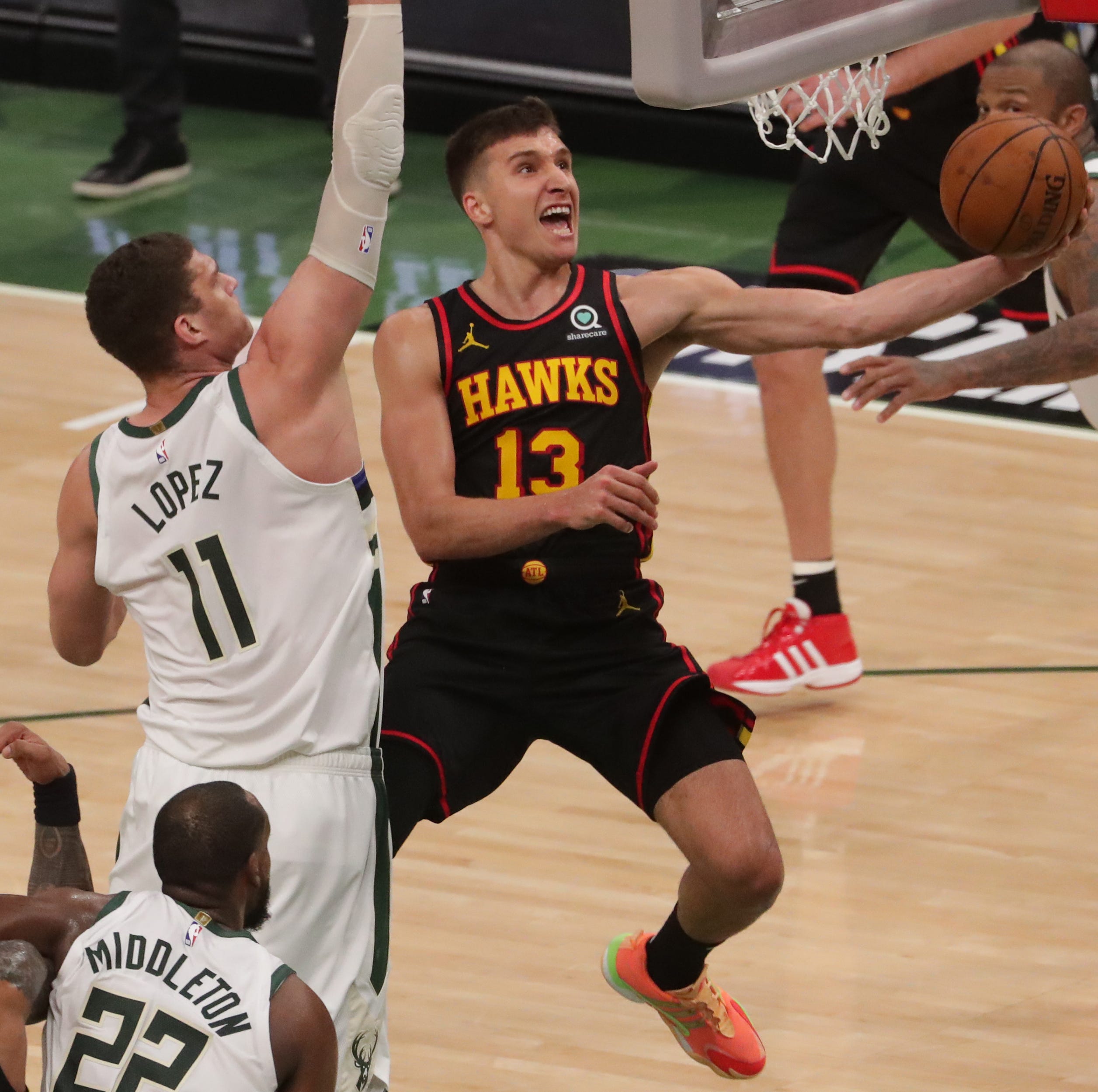 Bucks center Brook Lopez played like 'MVP' in Game 5 with no Giannis