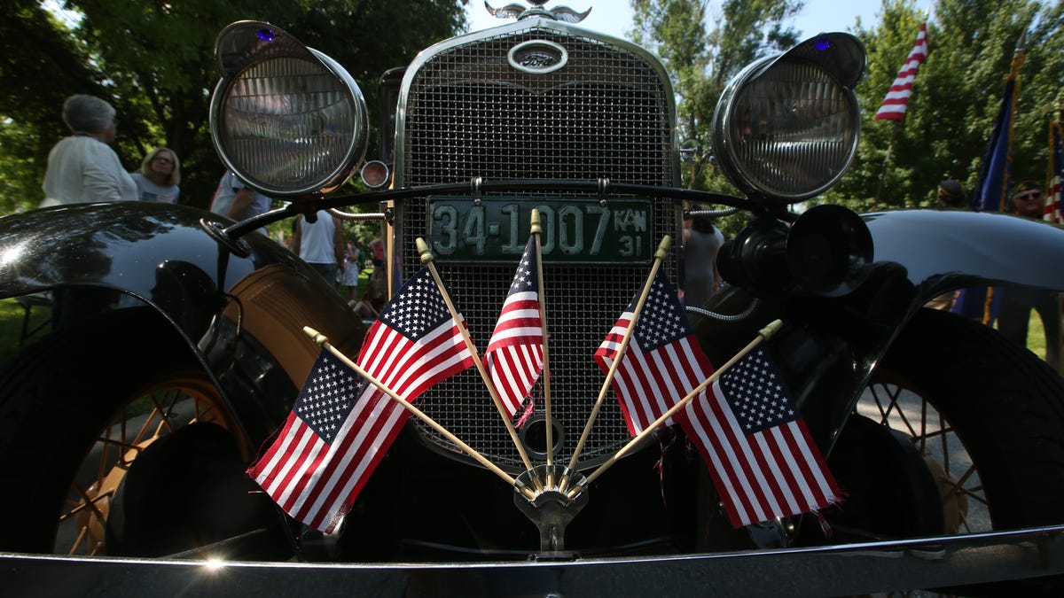 Fourth of July parade in Collins Park Topeka 50 years