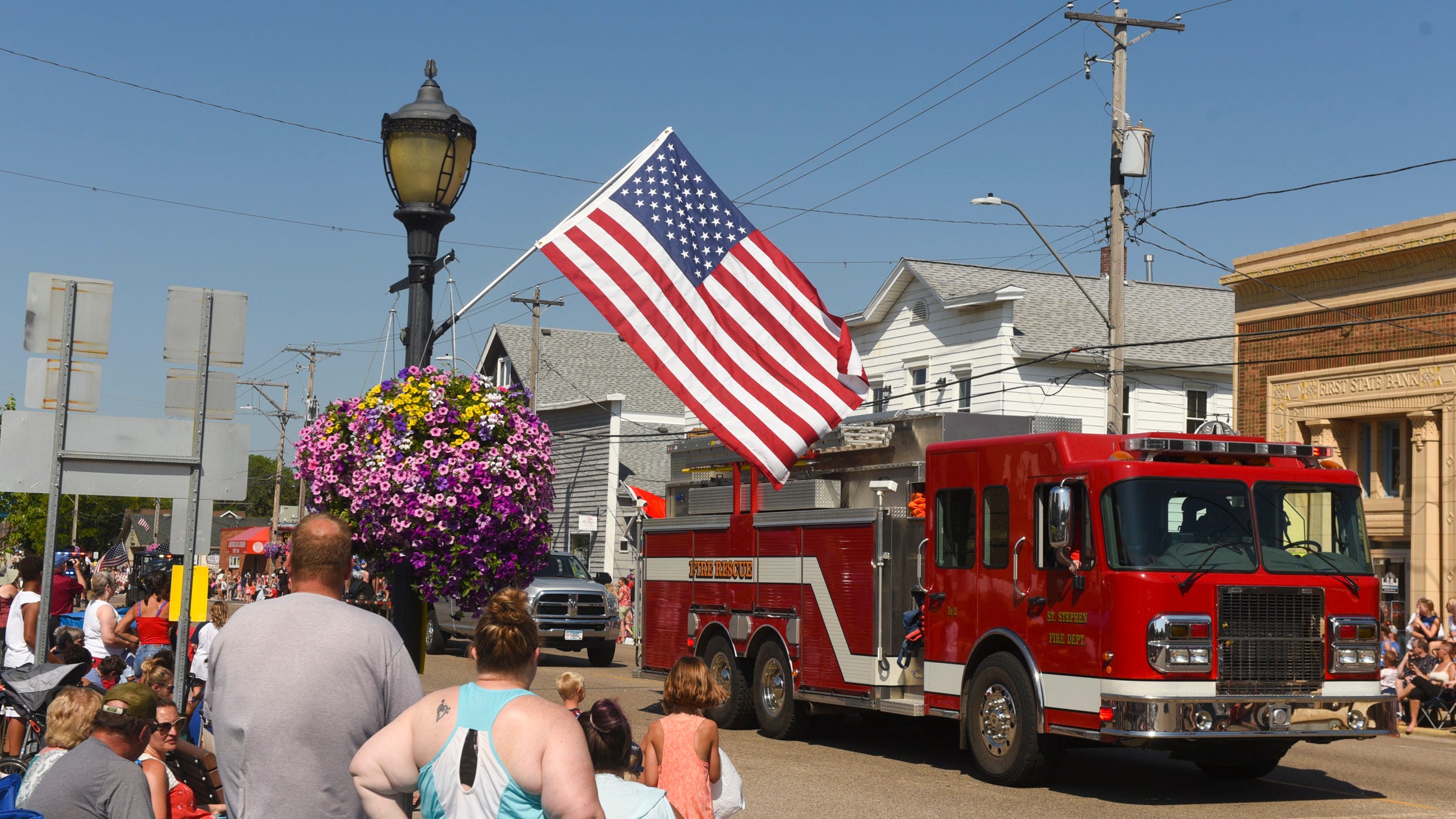 Independence Day parade returns to St. Joseph with gunfight, stunts