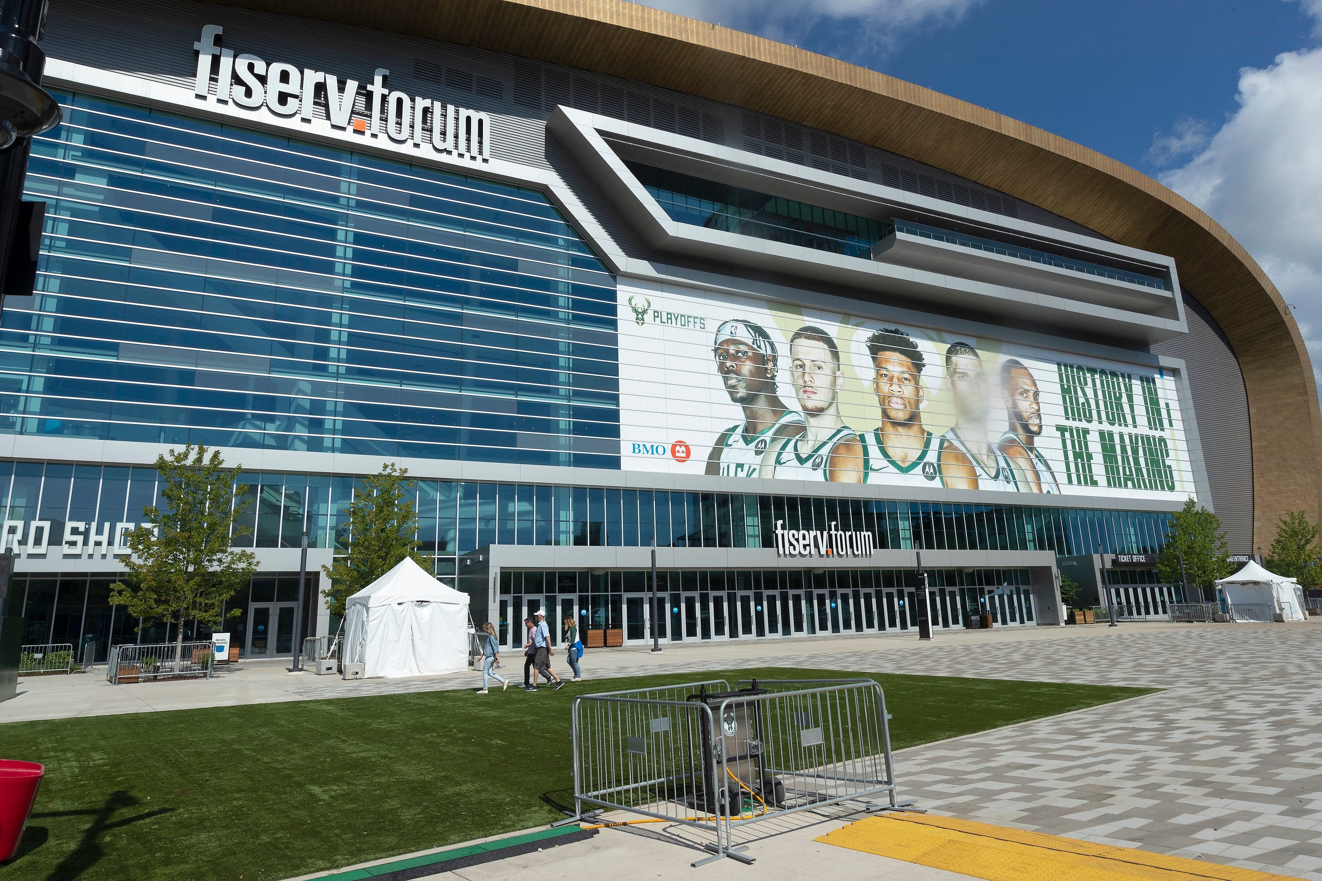 Jockey Becomes Presenter Of Mezzanine Club In Fiserv Forum Photo Gallery