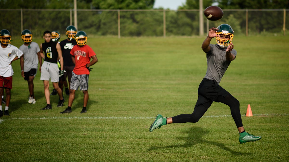 PHOTOS Pine Forest High School football practice