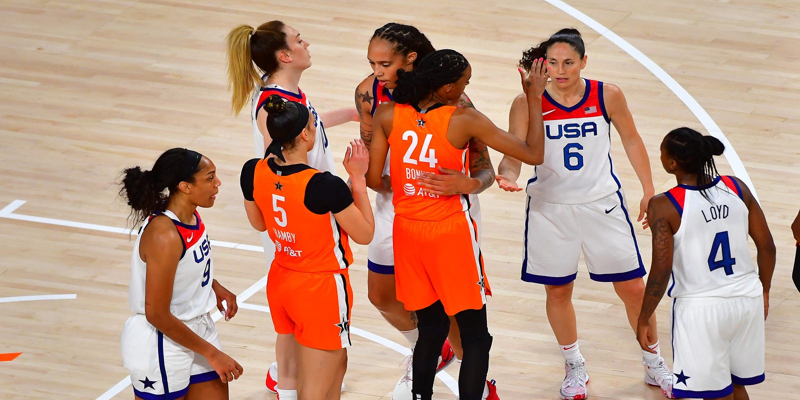 Team Wnba Defeats Team Usa In 21 Wnba All Star Game