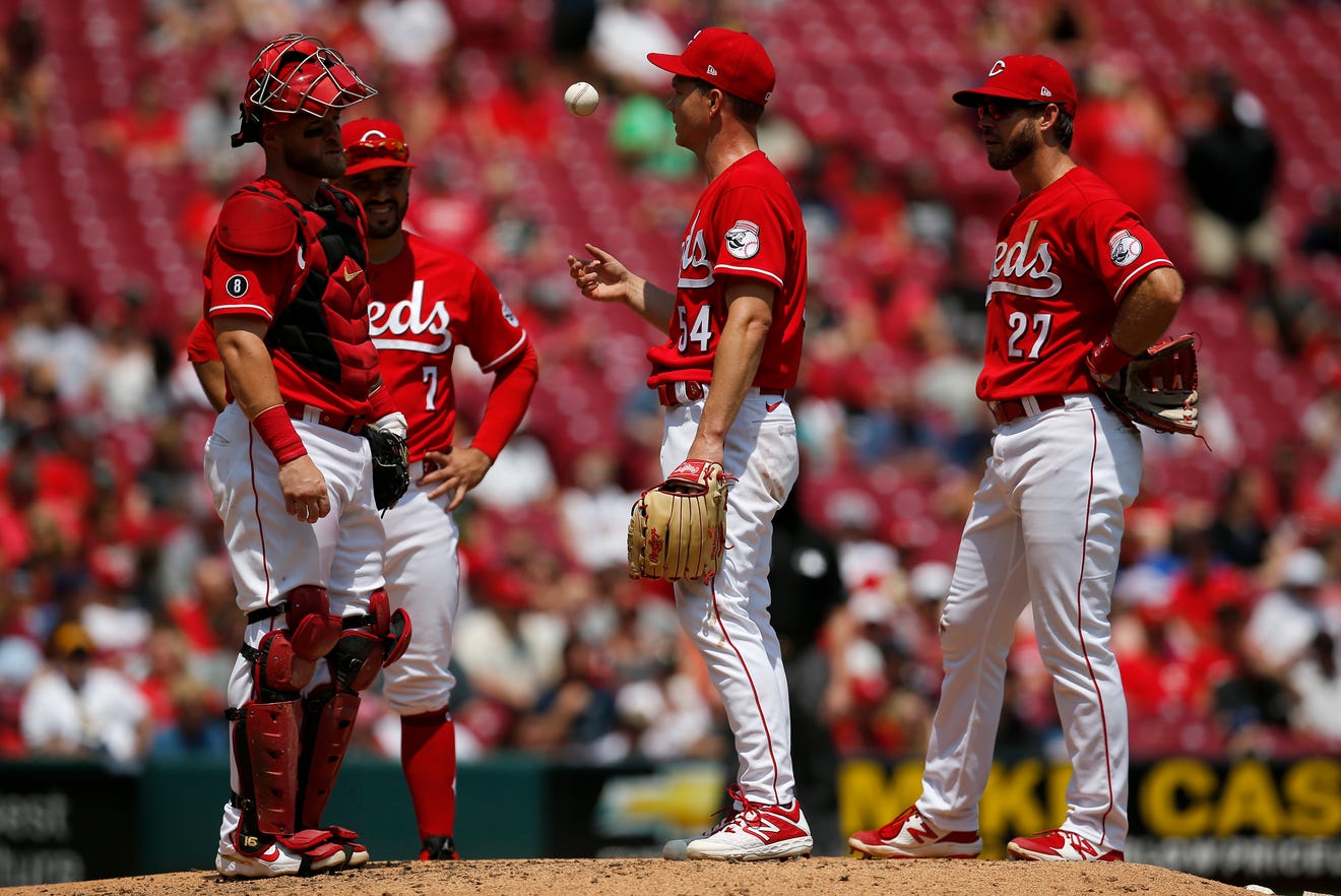 Cincinnati Reds standings Swept by Brewers, down 7 games in division