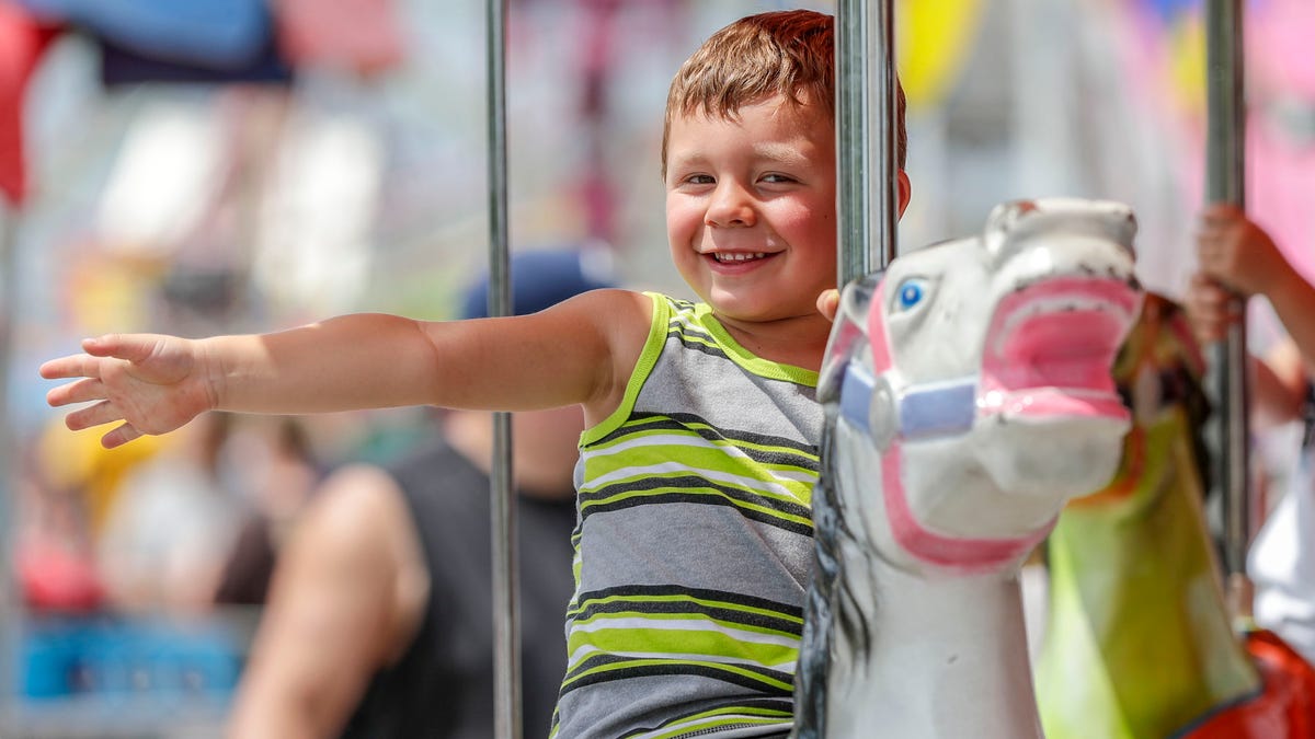 Two Rivers Snowfest returns with a parade, smiles and more