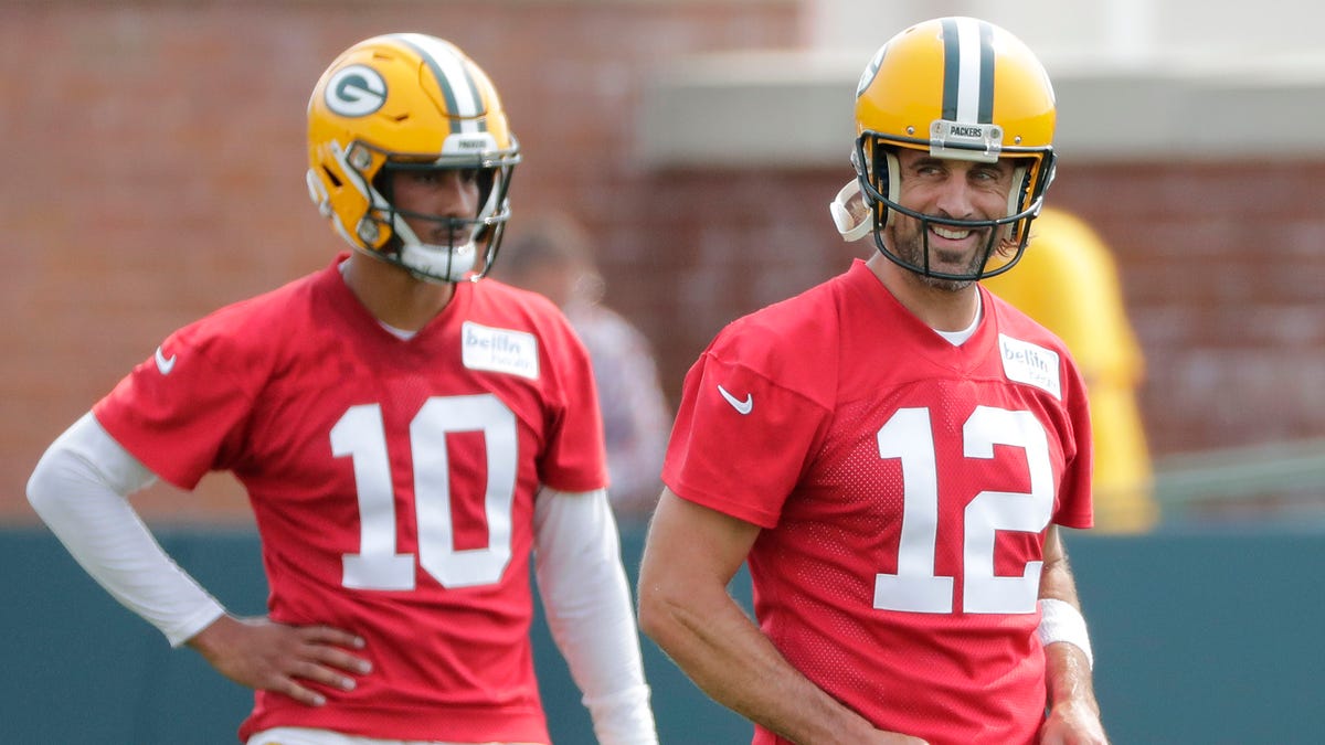 Aaron Rodgers airs out grievances with Green Bay Packers