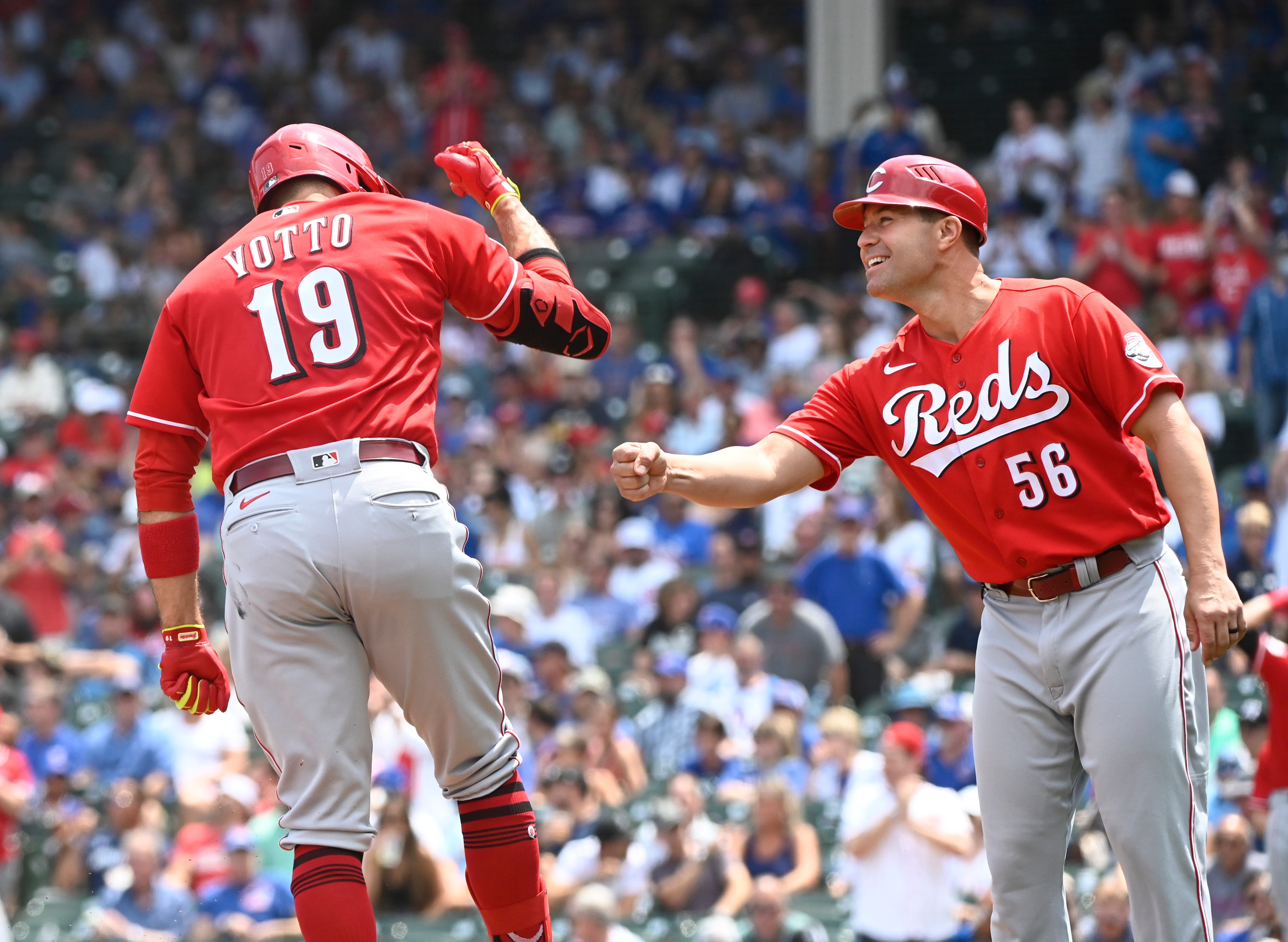 Cincinnati Reds Beat Cubs As Joey Votto Sets Record With Home Run