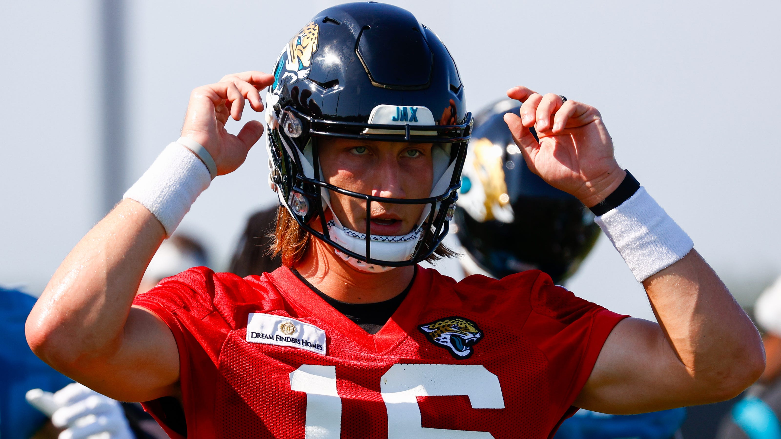Trevor Lawrence, Jaguars rookie QB, already wows at training camp