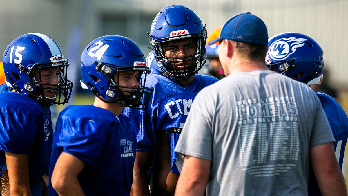 West Liberty Comets football Photos of 2021 varsity practice