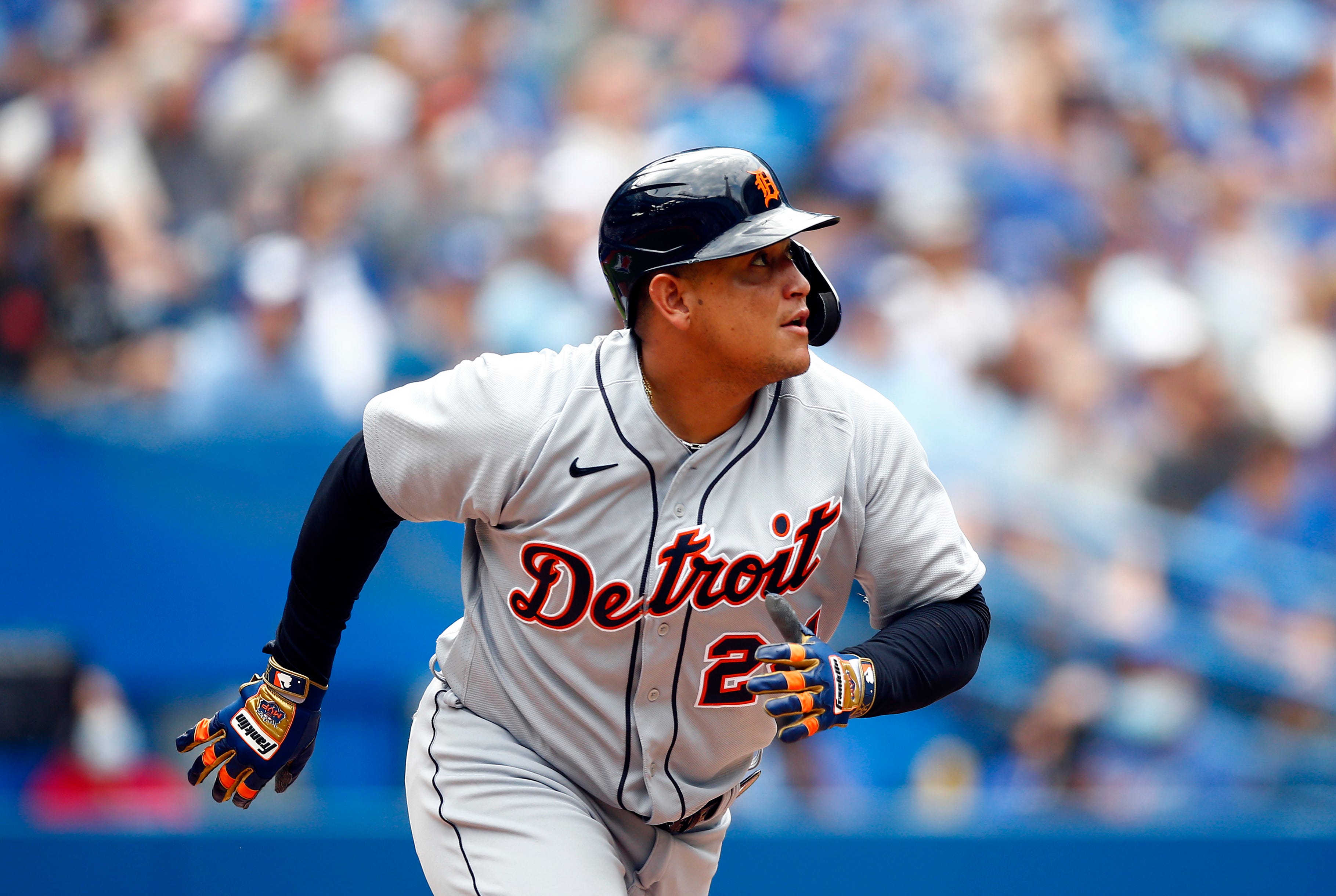 Detroit Tigers' Miguel Cabrera crushes 500th home run