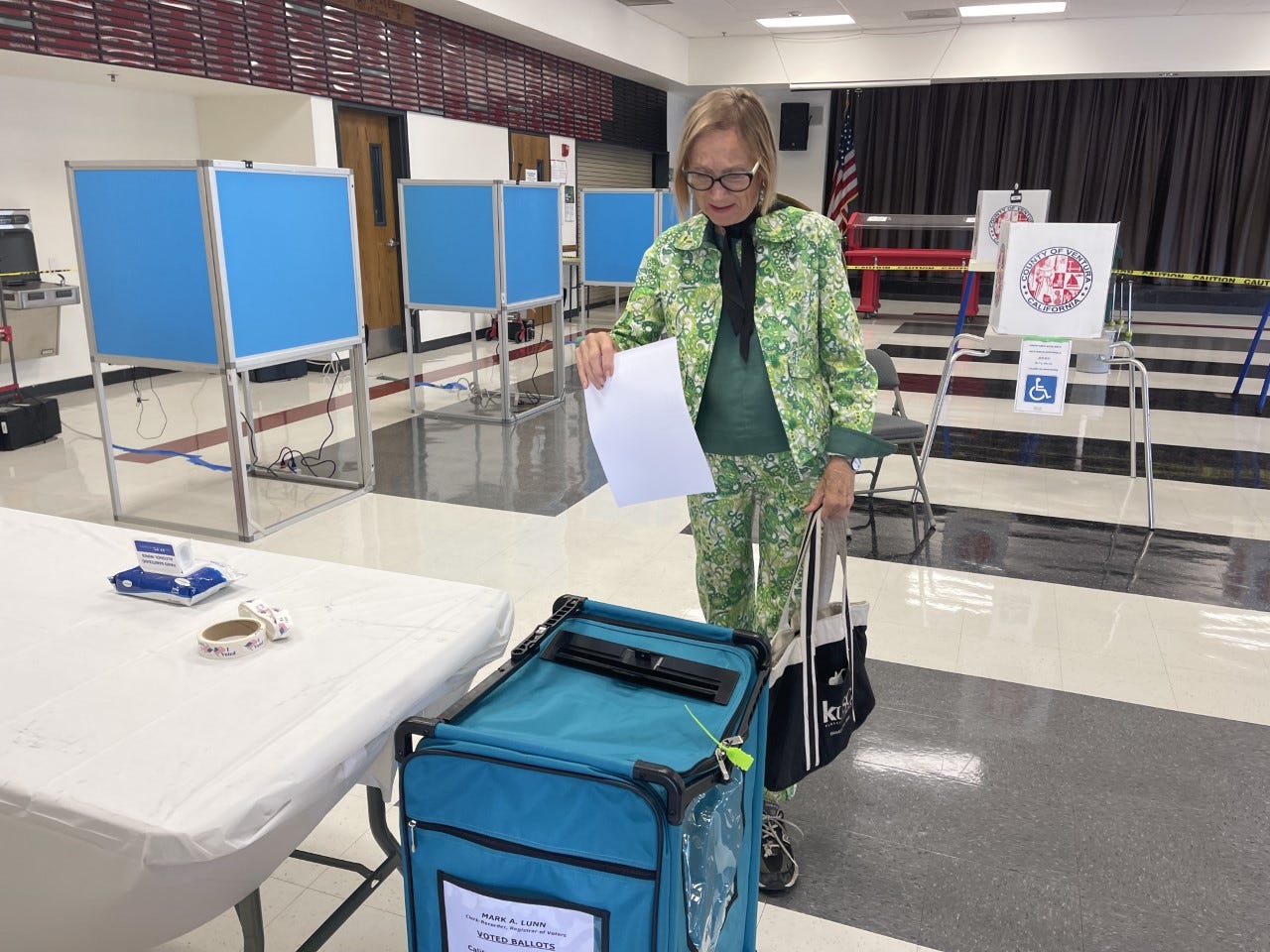 In Person Voting Begins For California S Recall Election