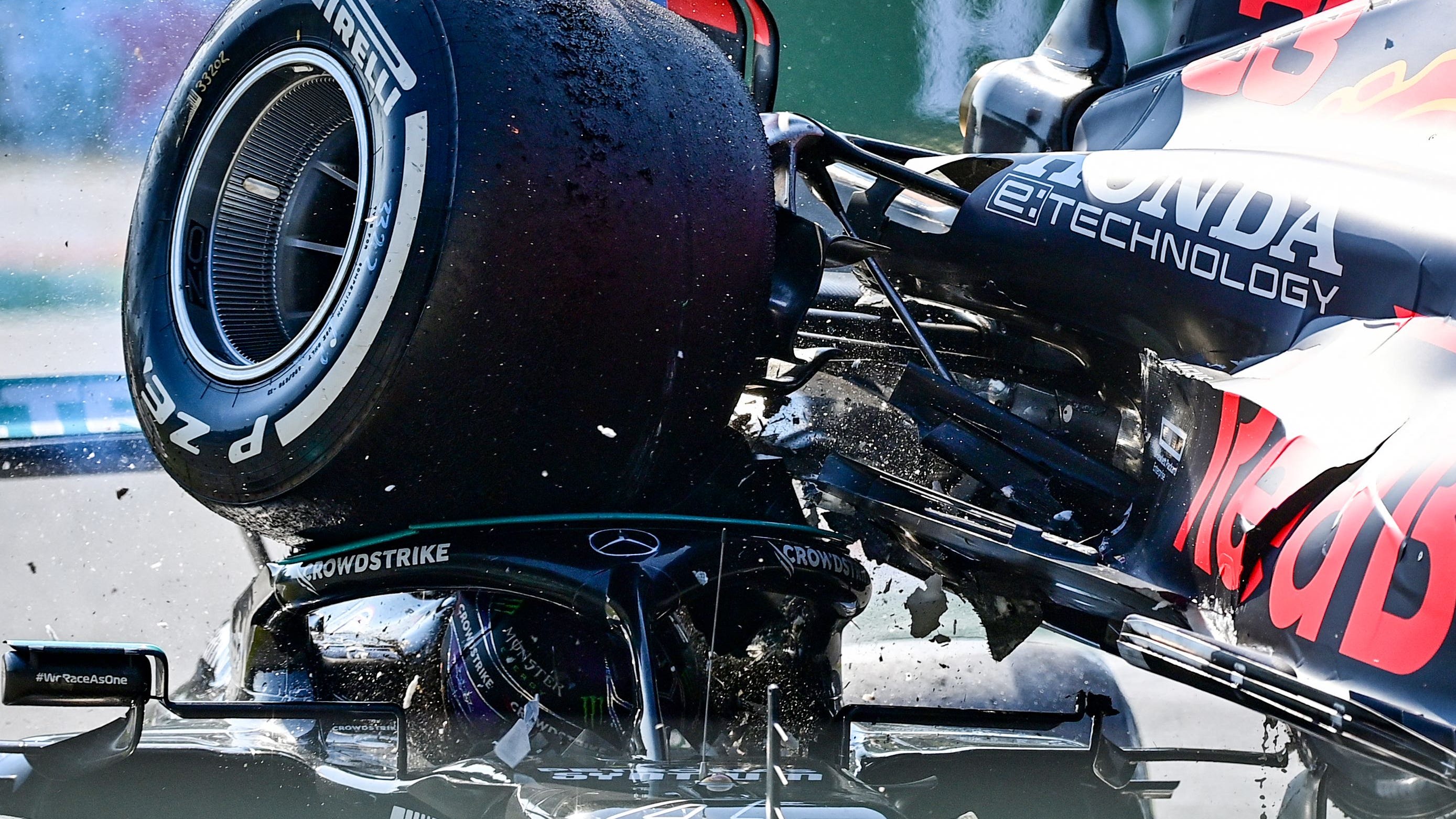Lewis Hamilton, Max Verstappen crash at Formula 1Italian Grand Prix