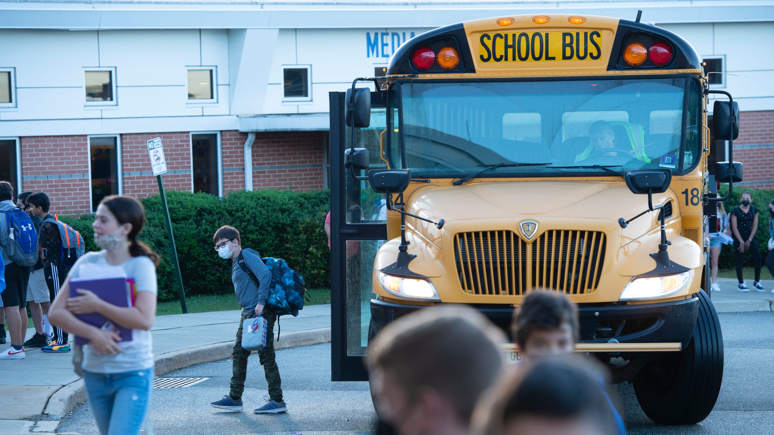 3200px x 1801px - NJ school bus mask mandate to be lifted March 7. Here's what we know