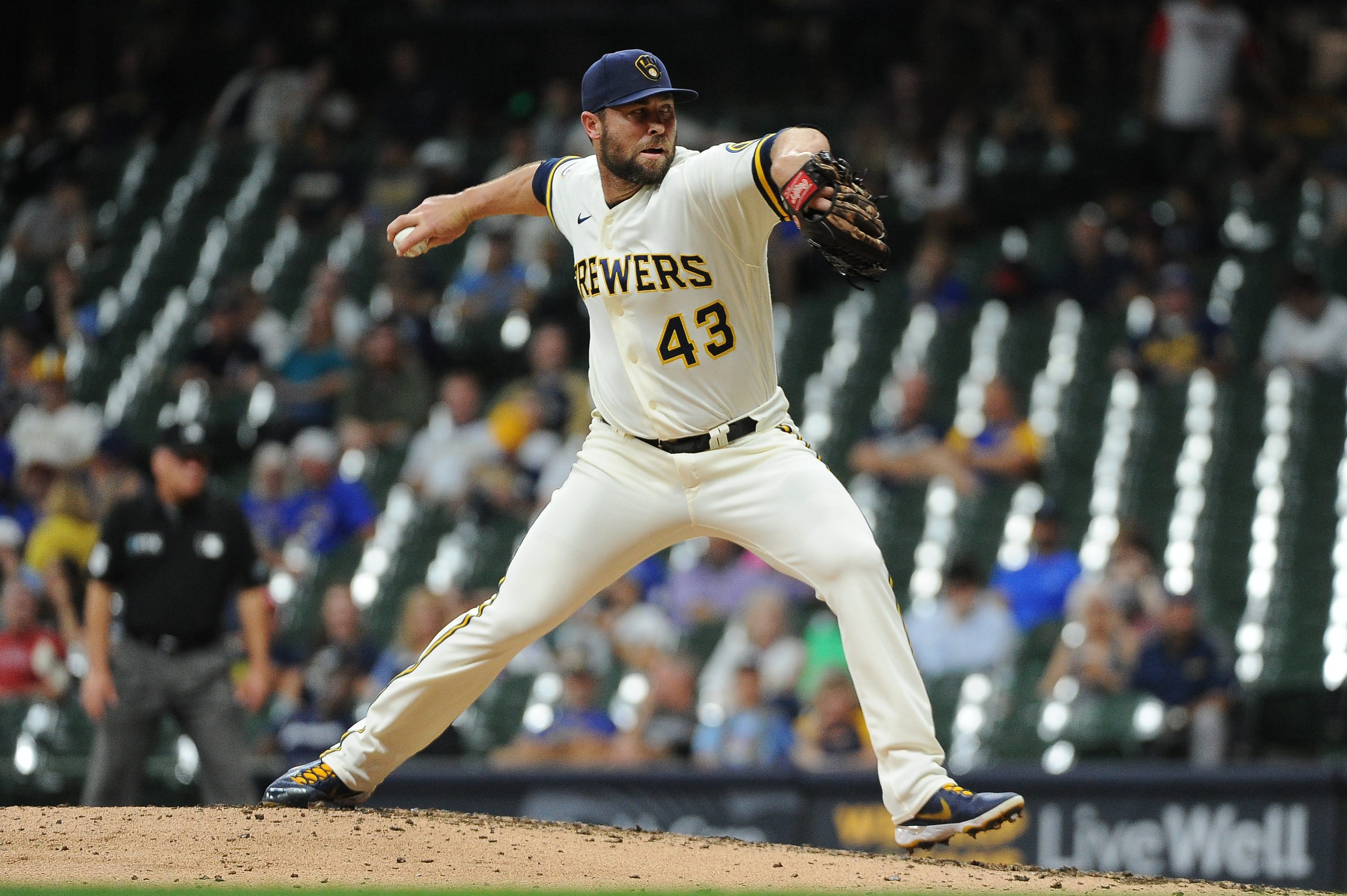 Hunter Strickland Joins Cincinnati Reds Bullpen As Free Agent Signing