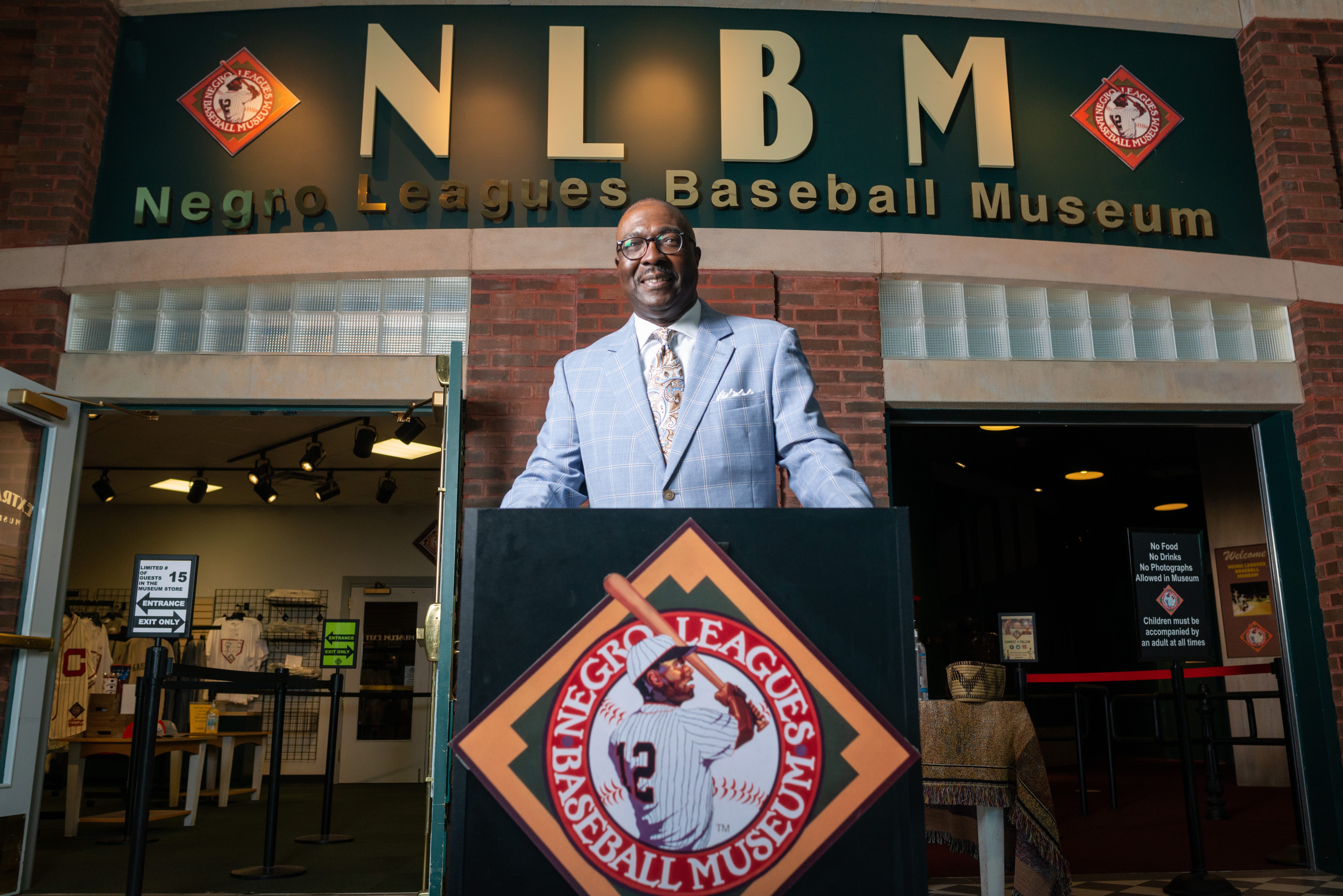 Bob Kendrick on X: Next time you're flying in or out of @Fly_KansasCity,  be sure to stop in THE LEAGUES Sports Lounge & Eatery. The Negro Leagues  themed sports bar is in