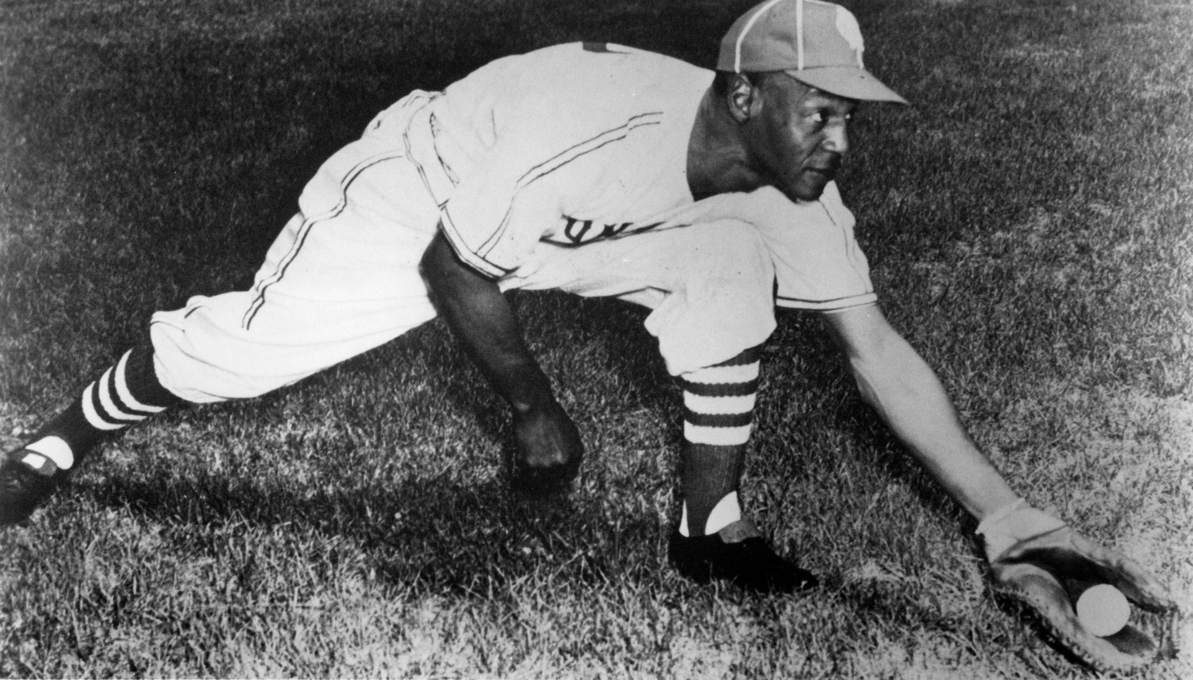 Jackie Robinson 5 Kansas City Monarchs White Button Down Baseball