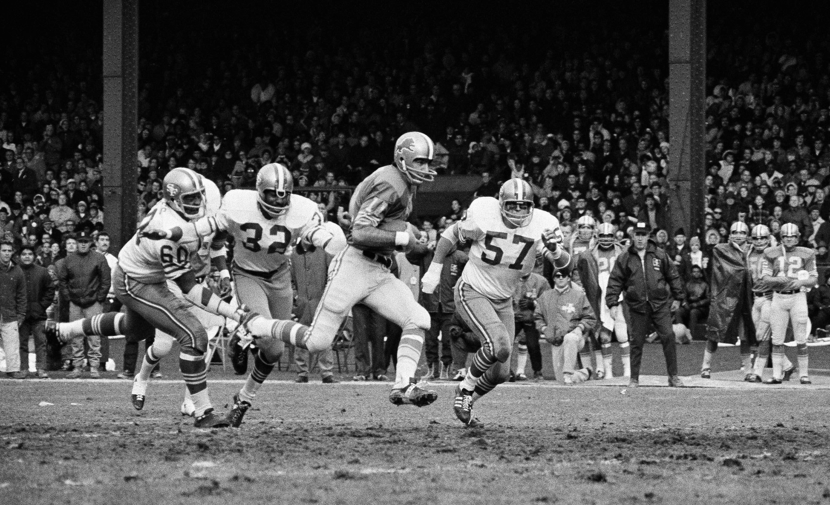 Chuck Hughes: NFL Finished Game After Player Died in 1971