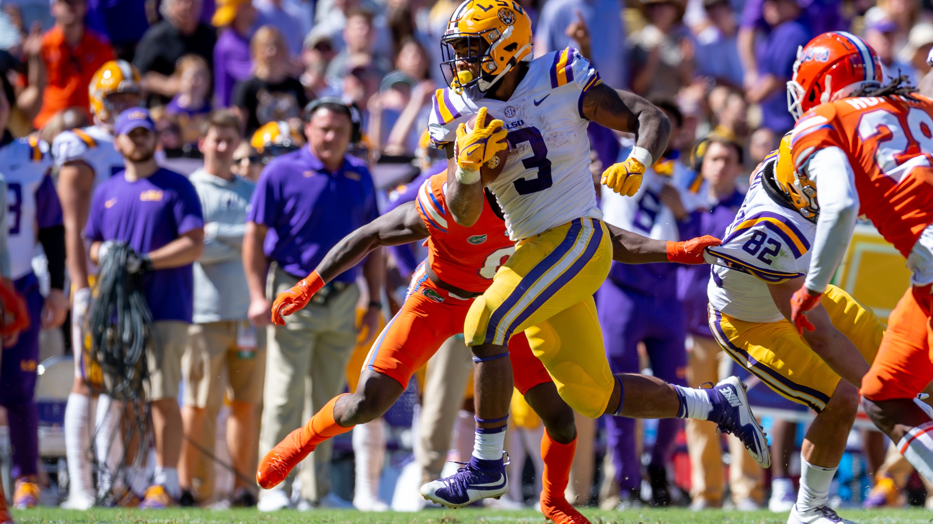 LSU football Tyrion DavisPrice pays tribute to Kevin Faulk vs Florida