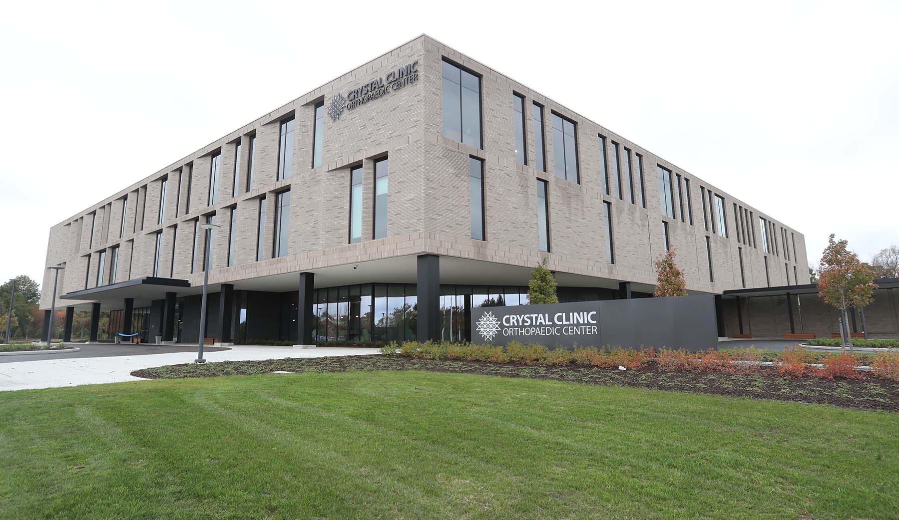 New Crystal Clinic Orthopaedic Hospital opens for patients Nov. 1