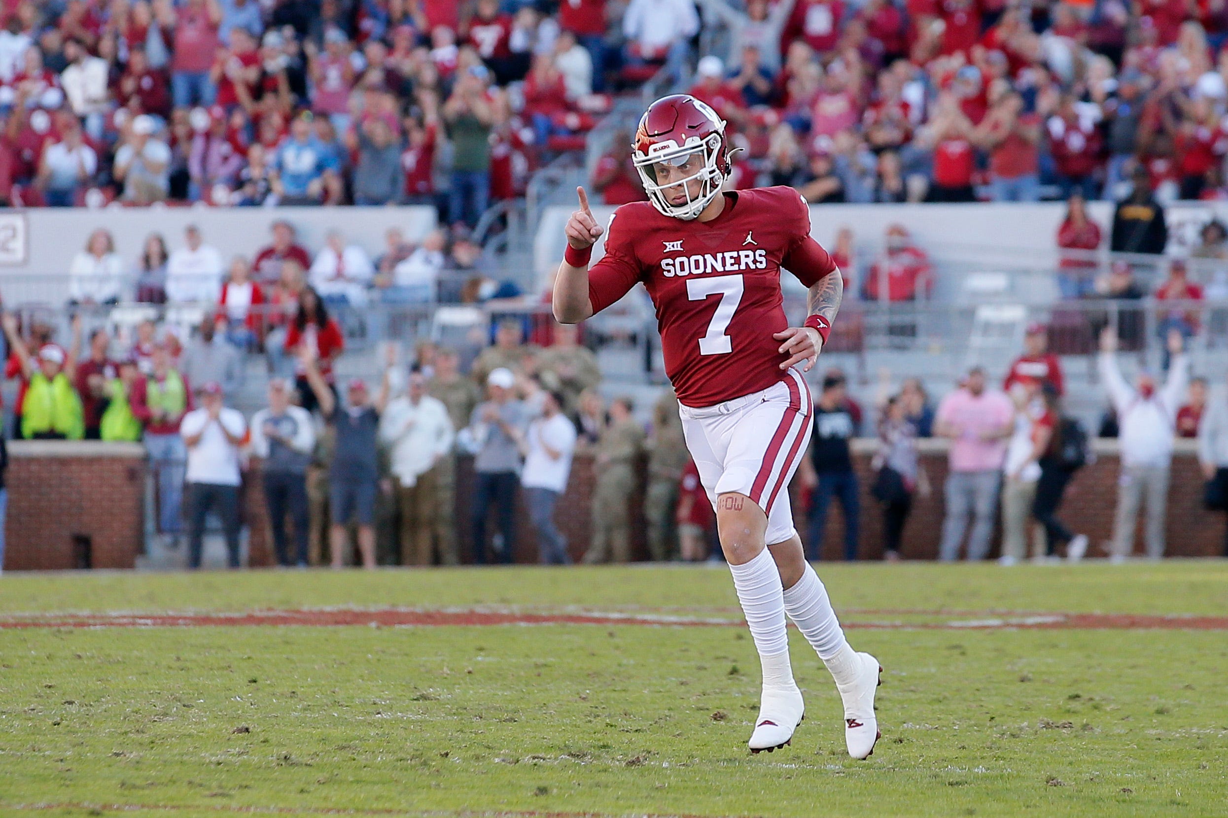 oklahoma football jordan cleats