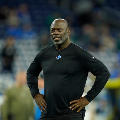 Detroit Lions offensive coordinator Anthony Lynn i