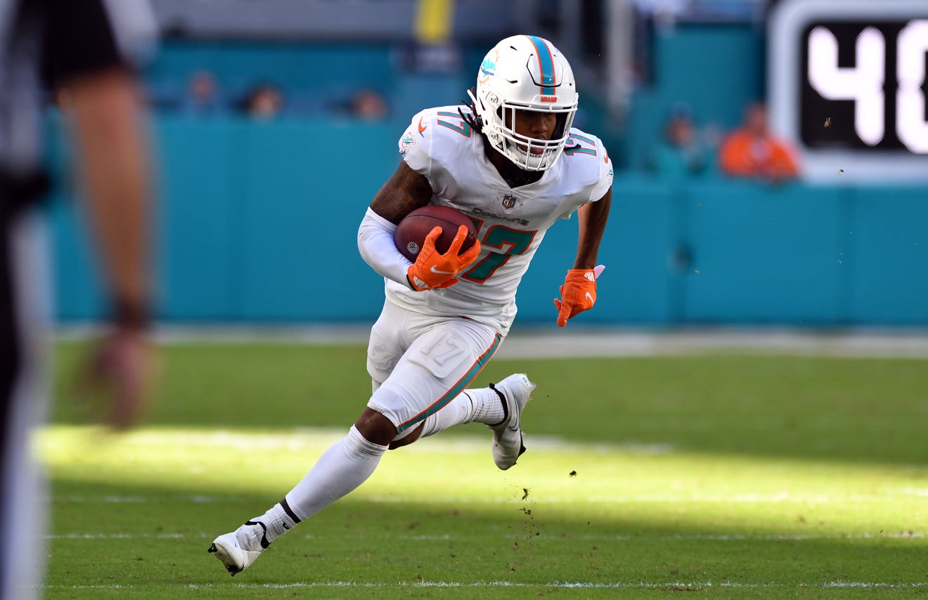 Jaylen Waddle of Miami Dolphins is sixth in NFL in catches. Is it ideal?