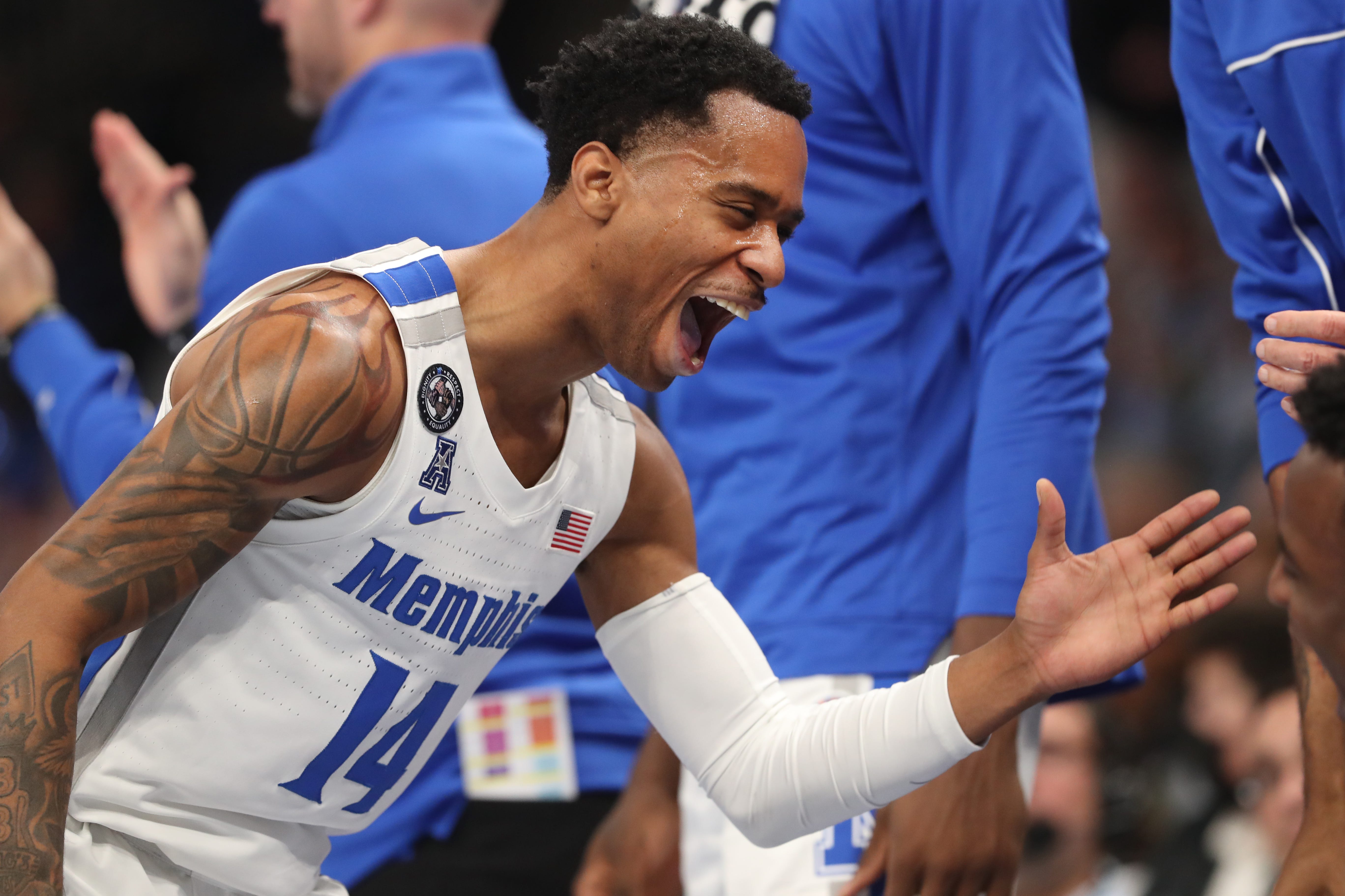 memphis-ad-asks-boosters-for-nil-funds-to-keep-athletes-from-leaving